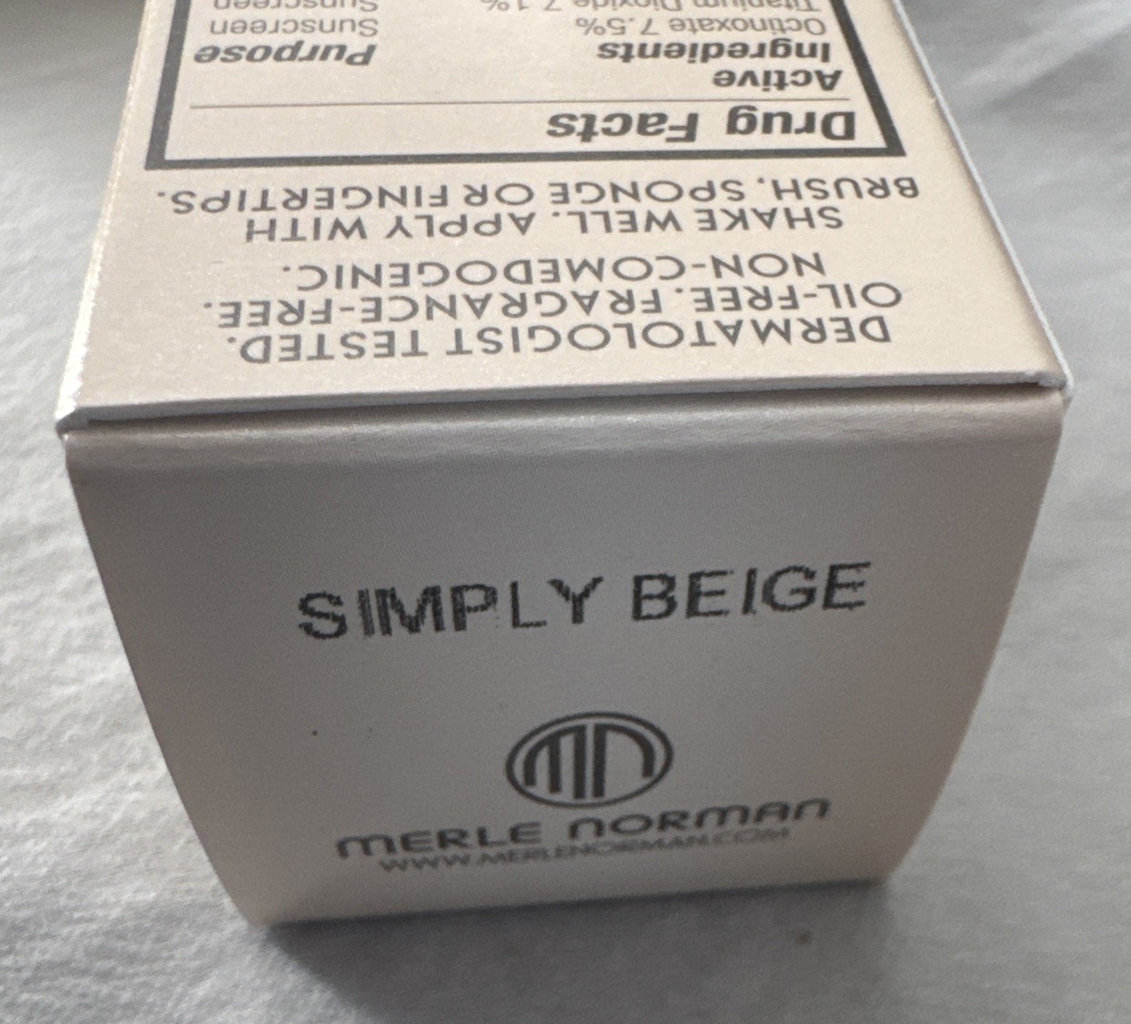 Merle Norman Perfecting Makeup Foundation Simply Beige SPF 25 SPF NIB