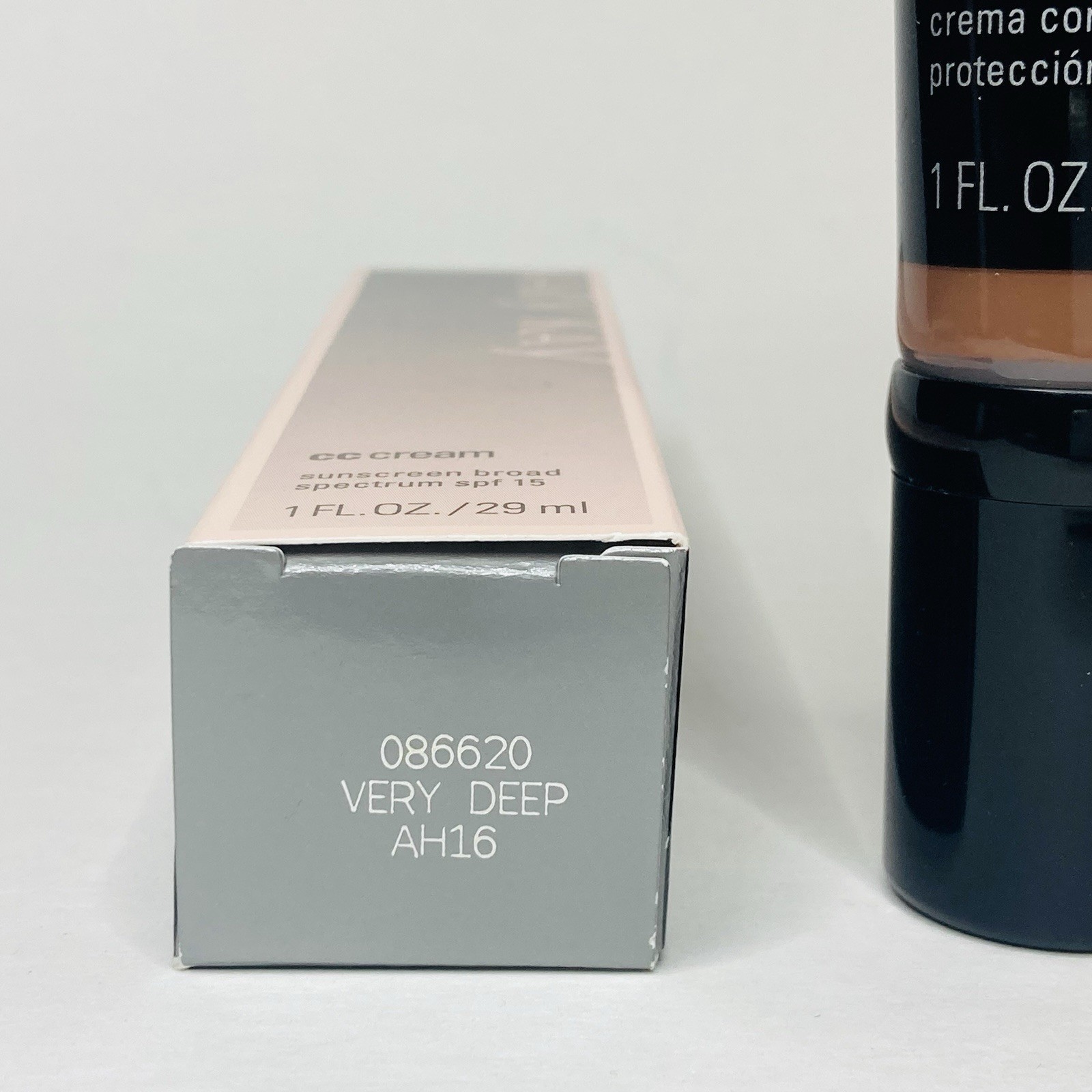 Mary Kay CC Cream Sunscreen Broad Spectrum SPF 15 – Very Deep – New In Box