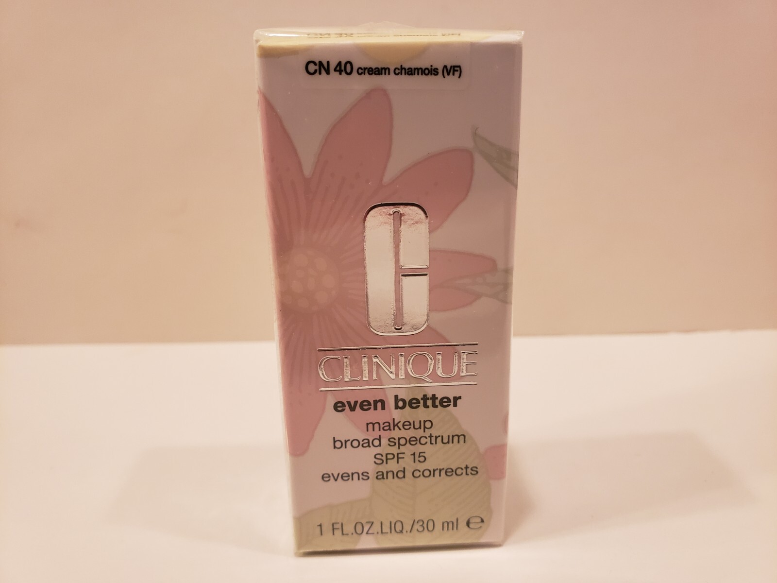 Clinique- Even Better Makeup Evens And Corrects – BS SPF 15 ~CN40 Cream Chamois~