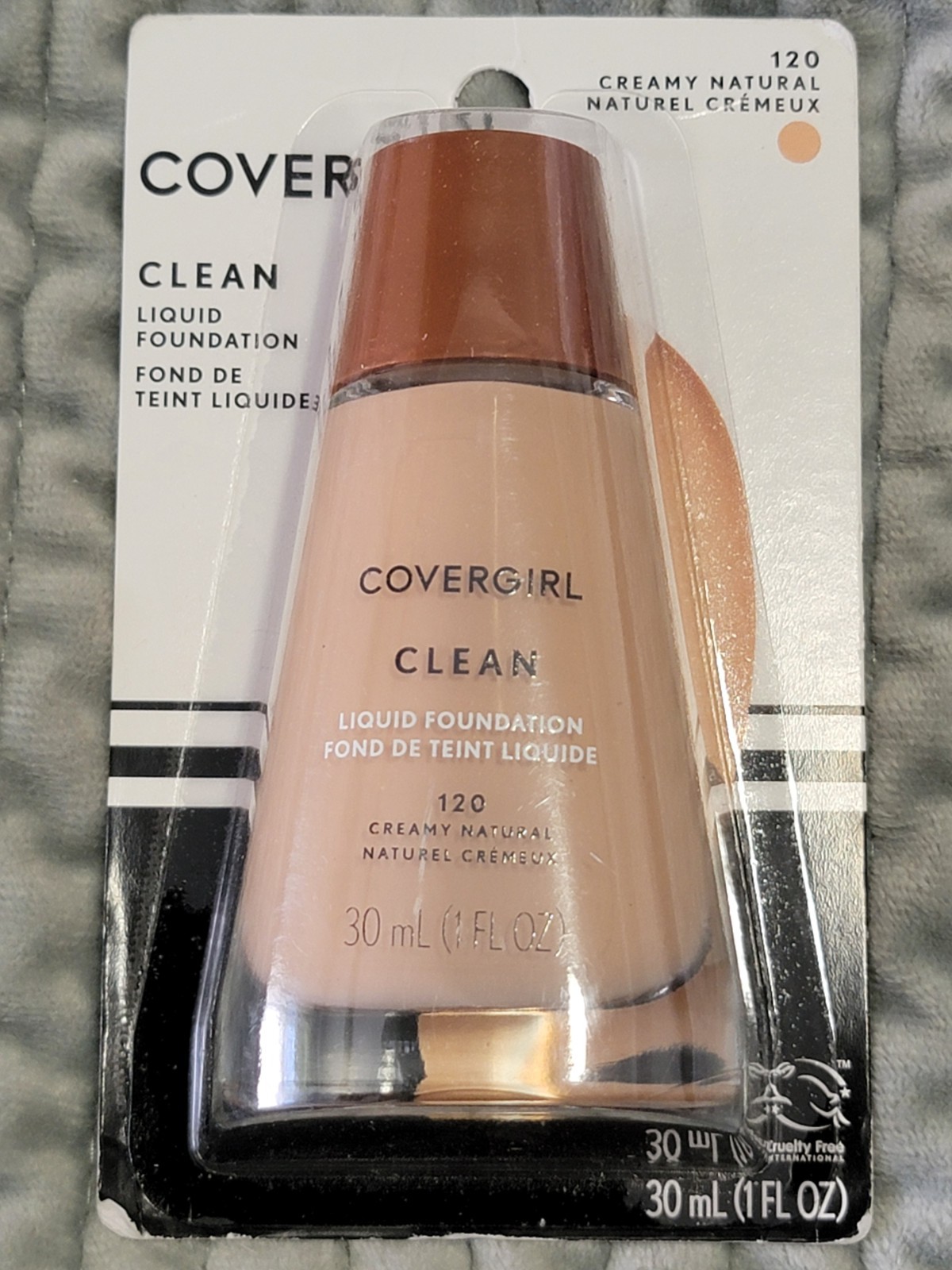 Covergirl Clean Liquid Foundation 120 Creamy Natural Lightweight Normal Skin