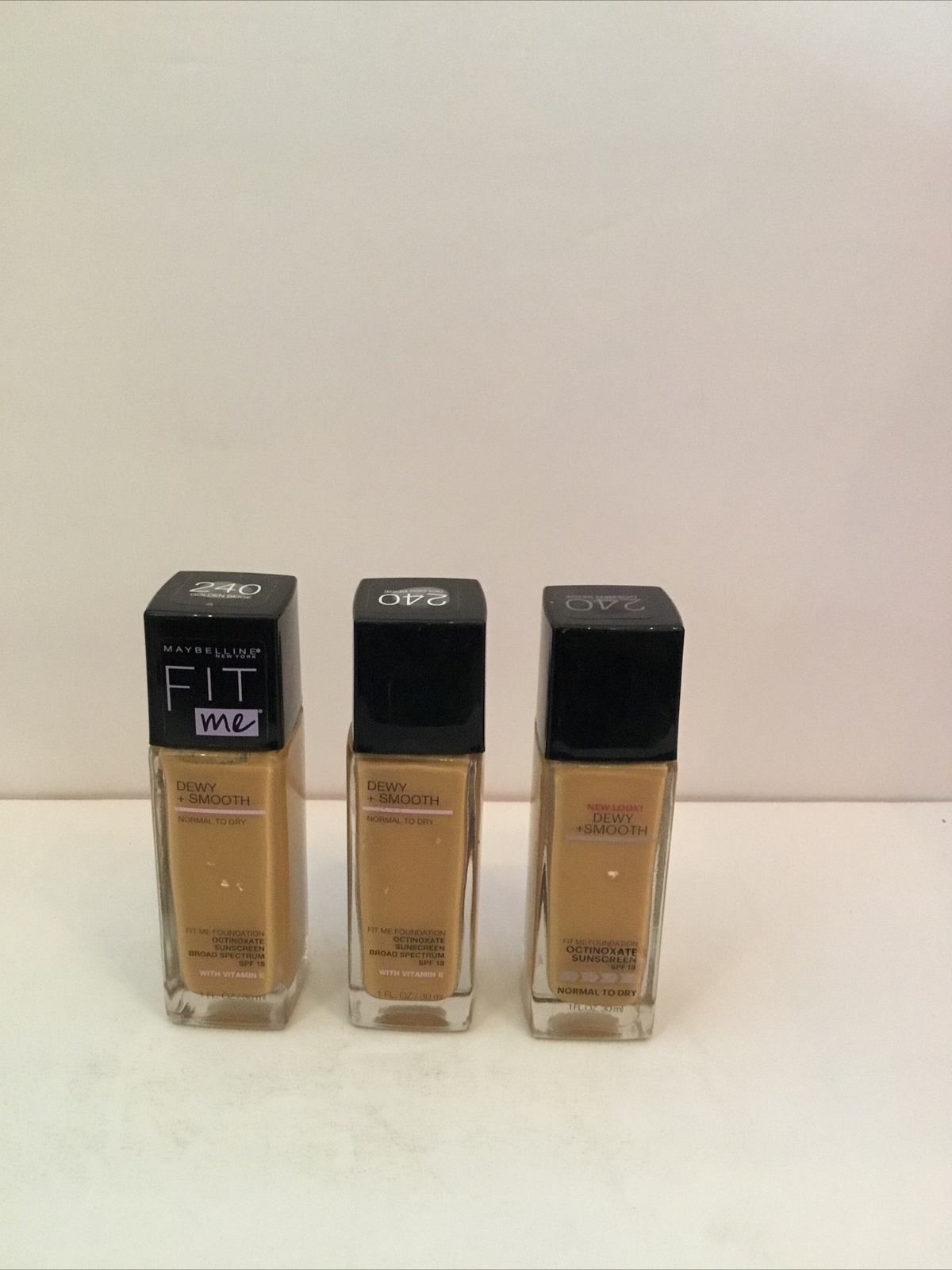 🔥🔥 Maybelline New York Dewy & Smooth Octinoxate Sunscreen SPF18 240 Gold Beige