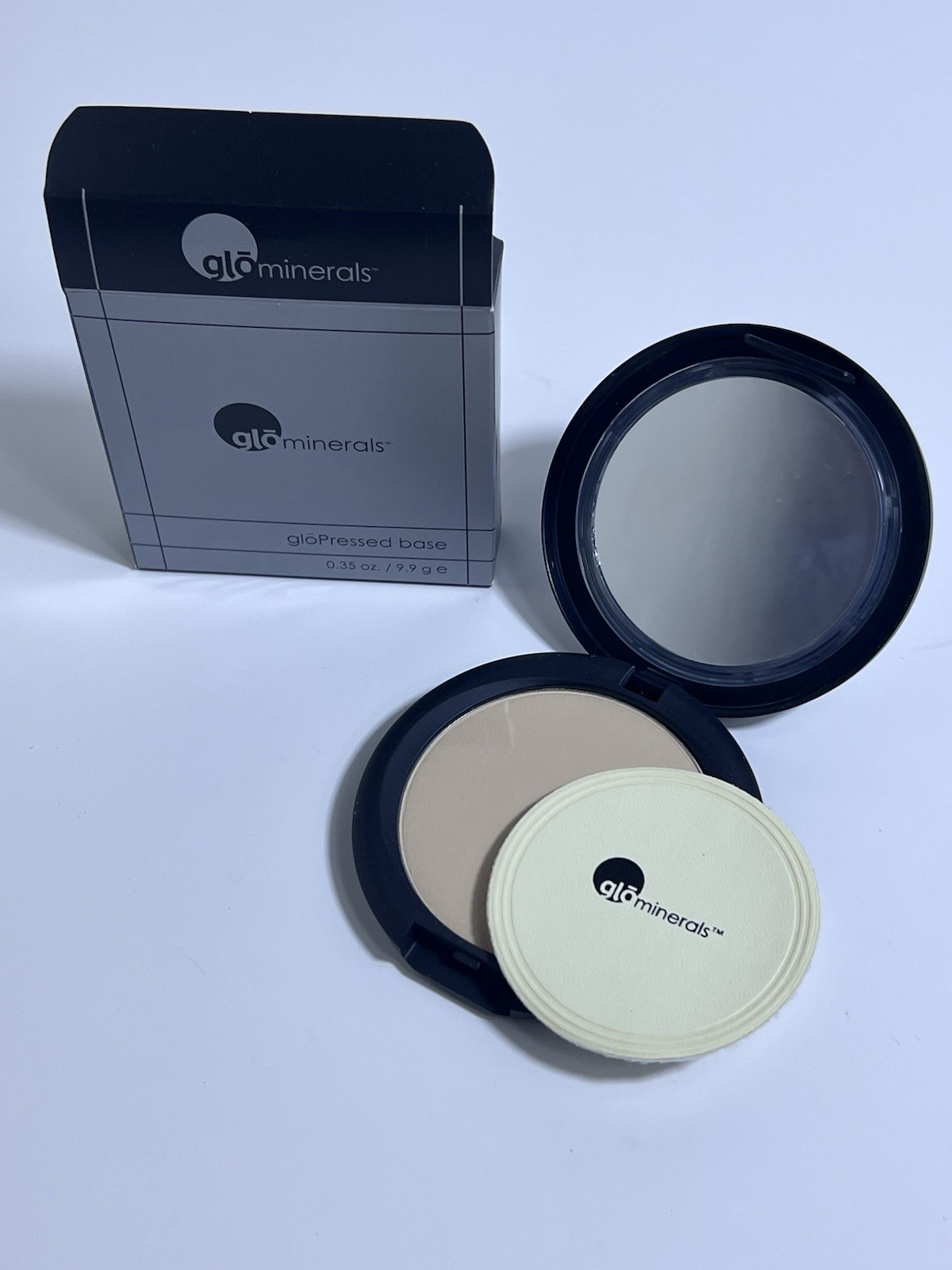 gloMinerals Pressed Base Natural FAIR .35 oz / 9.9 grams new in Box