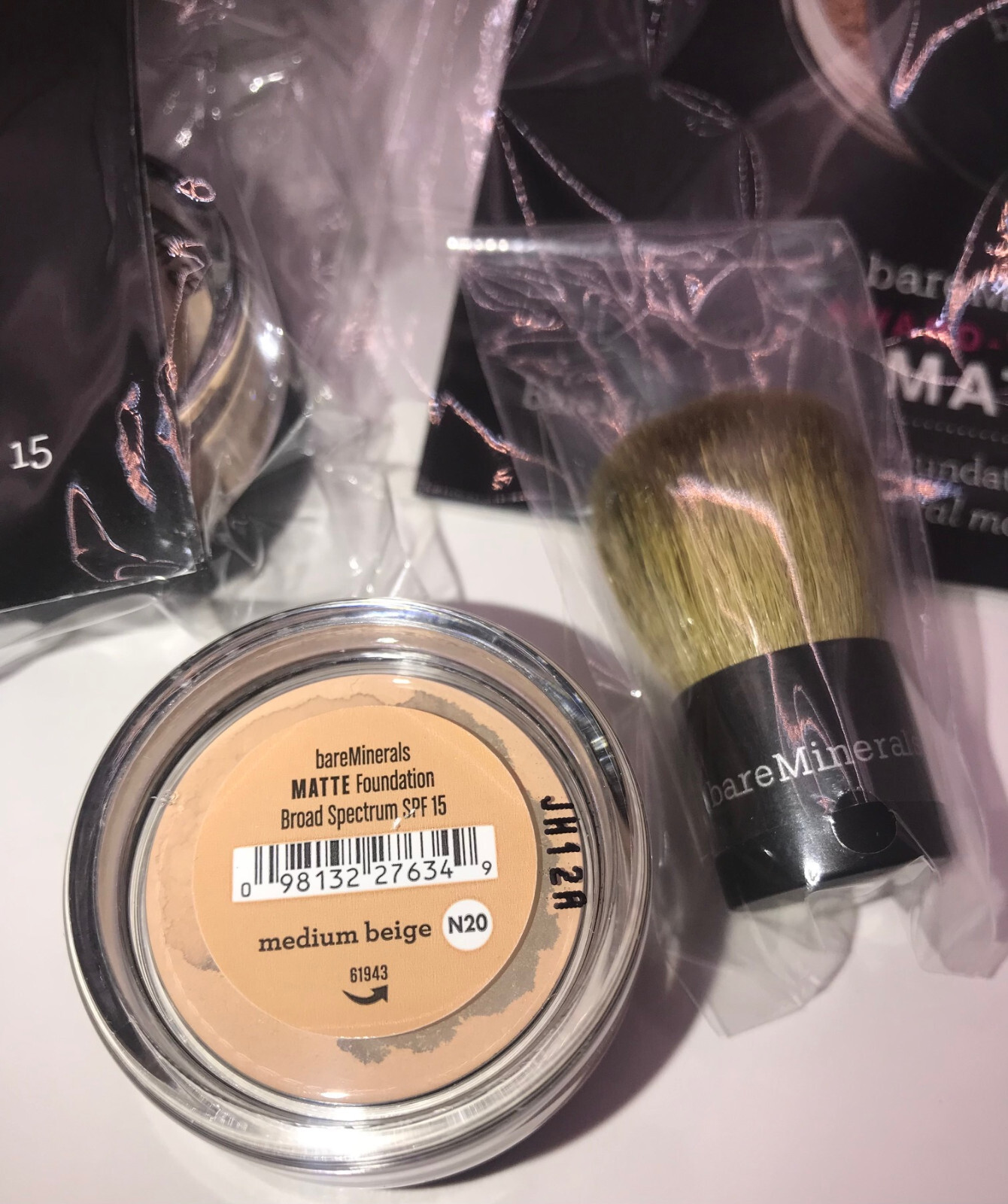 bareMinerals MEDIUM BEIGE Matte Foundation + Brush 0.01 oz SAMPLE SIZE LOT of 4