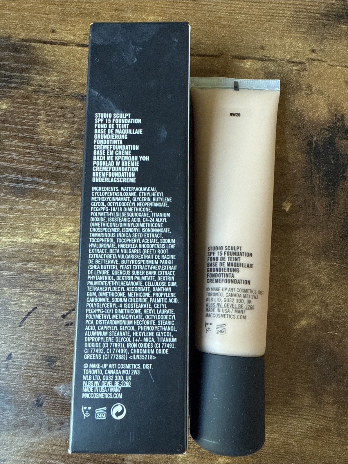 MAC Studio Sculpt Foundation SPF 15 ~ NW20 ~ 40ml/1.3oz Full Size NIB