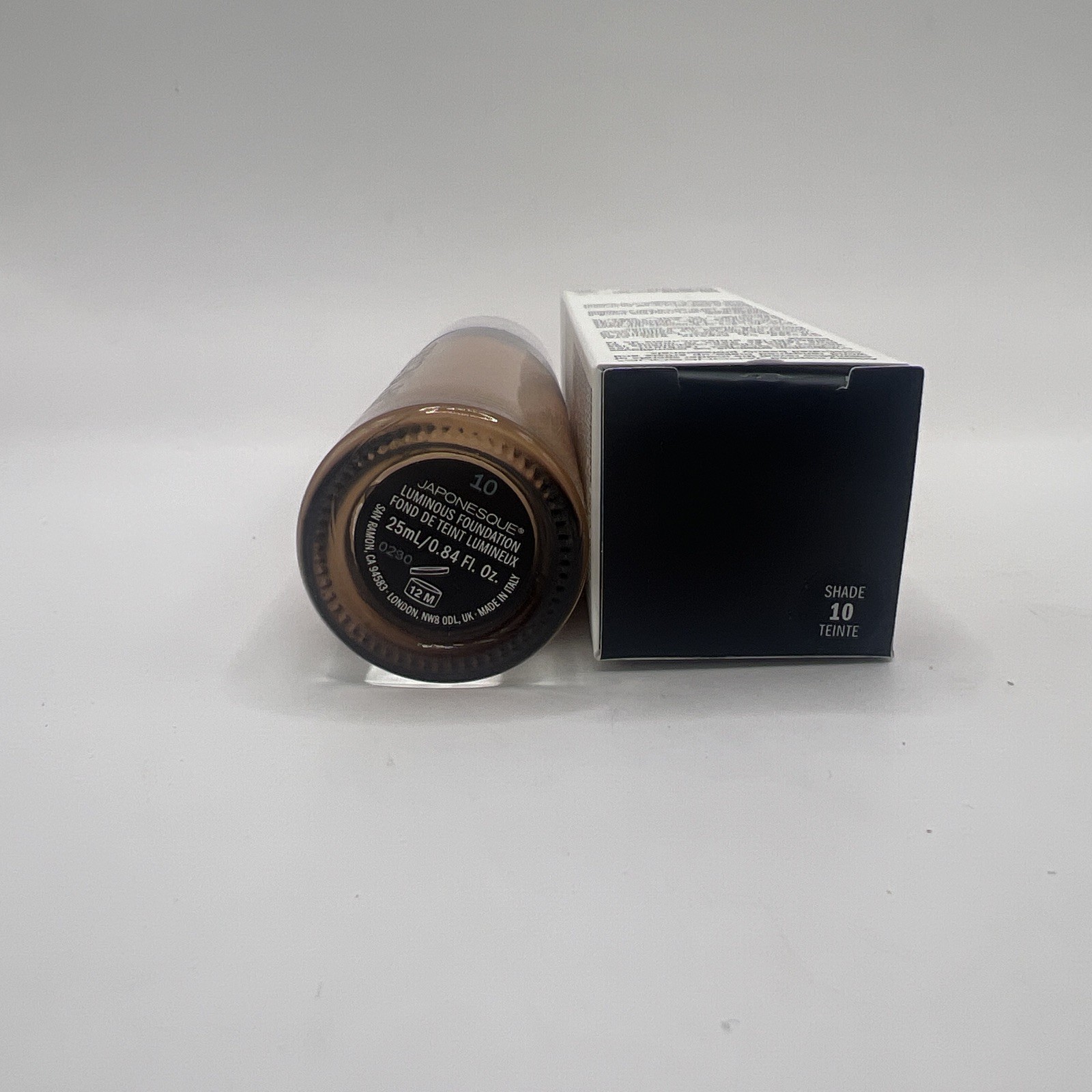 Japonesque Luminous Liquid Foundation Shade 10 New In Box 0.84 fl oz