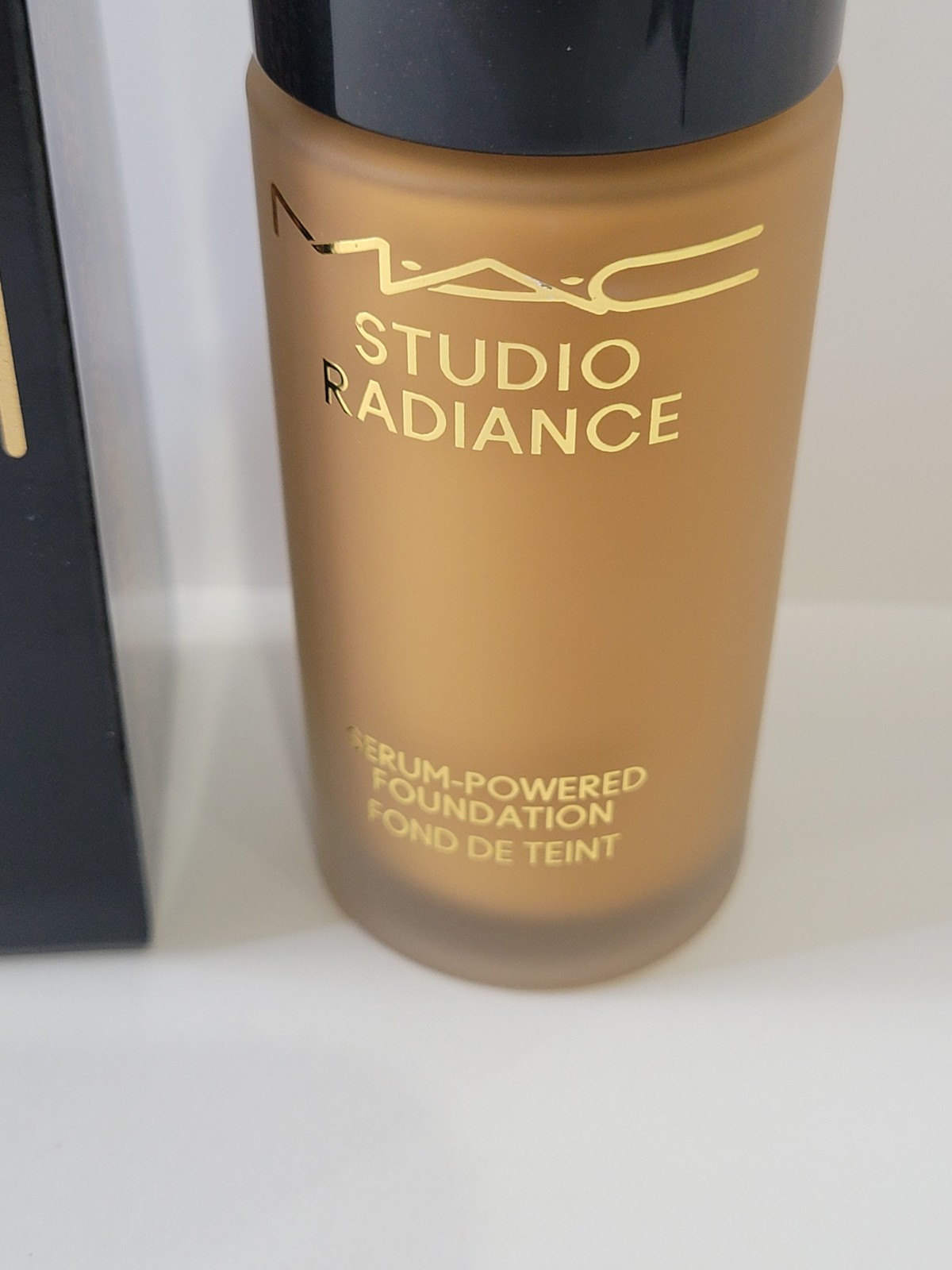 MAC Studio Radiance Serum Powdered Foundation *NC 42* / 1 oz / New in box