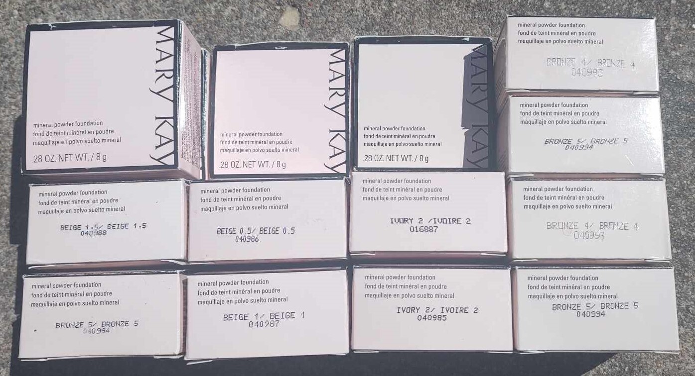 Mary Kay Mineral Powder Foundation (Beige/Ivory/Bronze) ~YOU CHOOSE~ Disc-New!!!