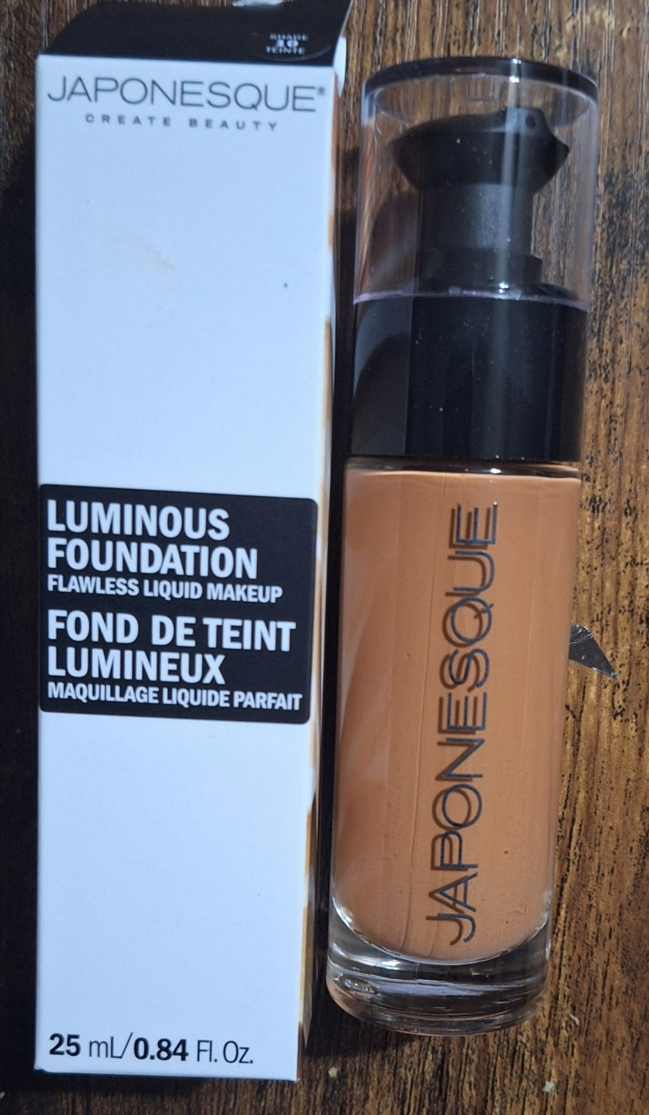 New in Box Japonesque Luminous Flawless Liquid Foundation Shade 10 – 0.84 fl oz