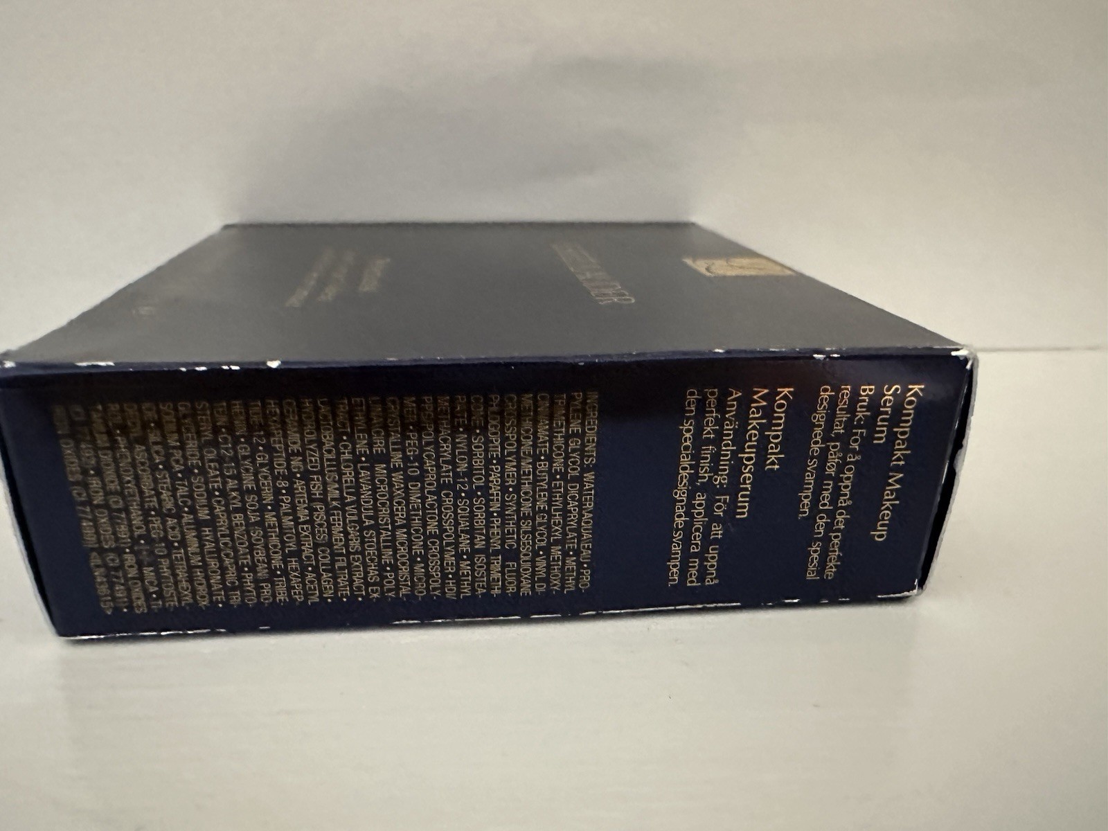 Estée Lauder Perfectionist Serum Compact Makeup – 2C3 Fresco – NIB Discontinued