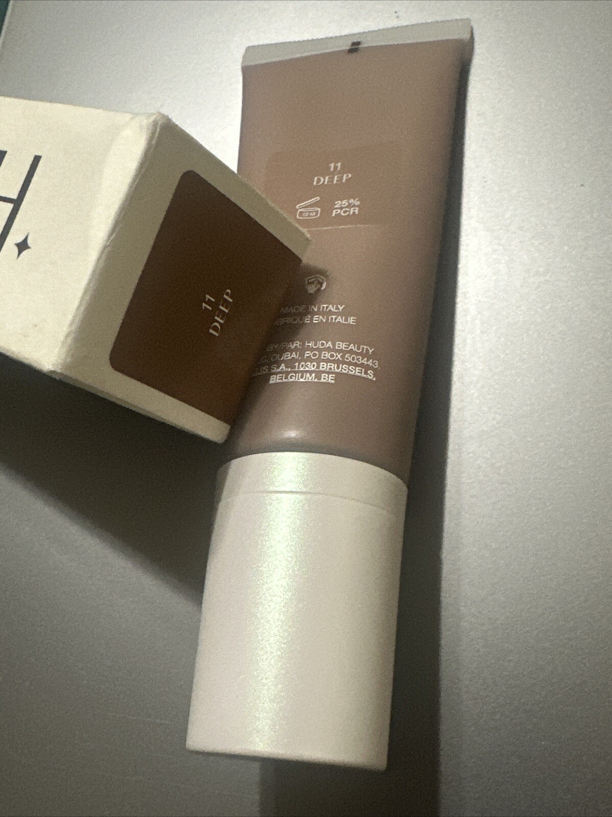 GloWish by Huda Beauty Multi Dew Skin Tint 1.35 oz Full Size Deep 11
