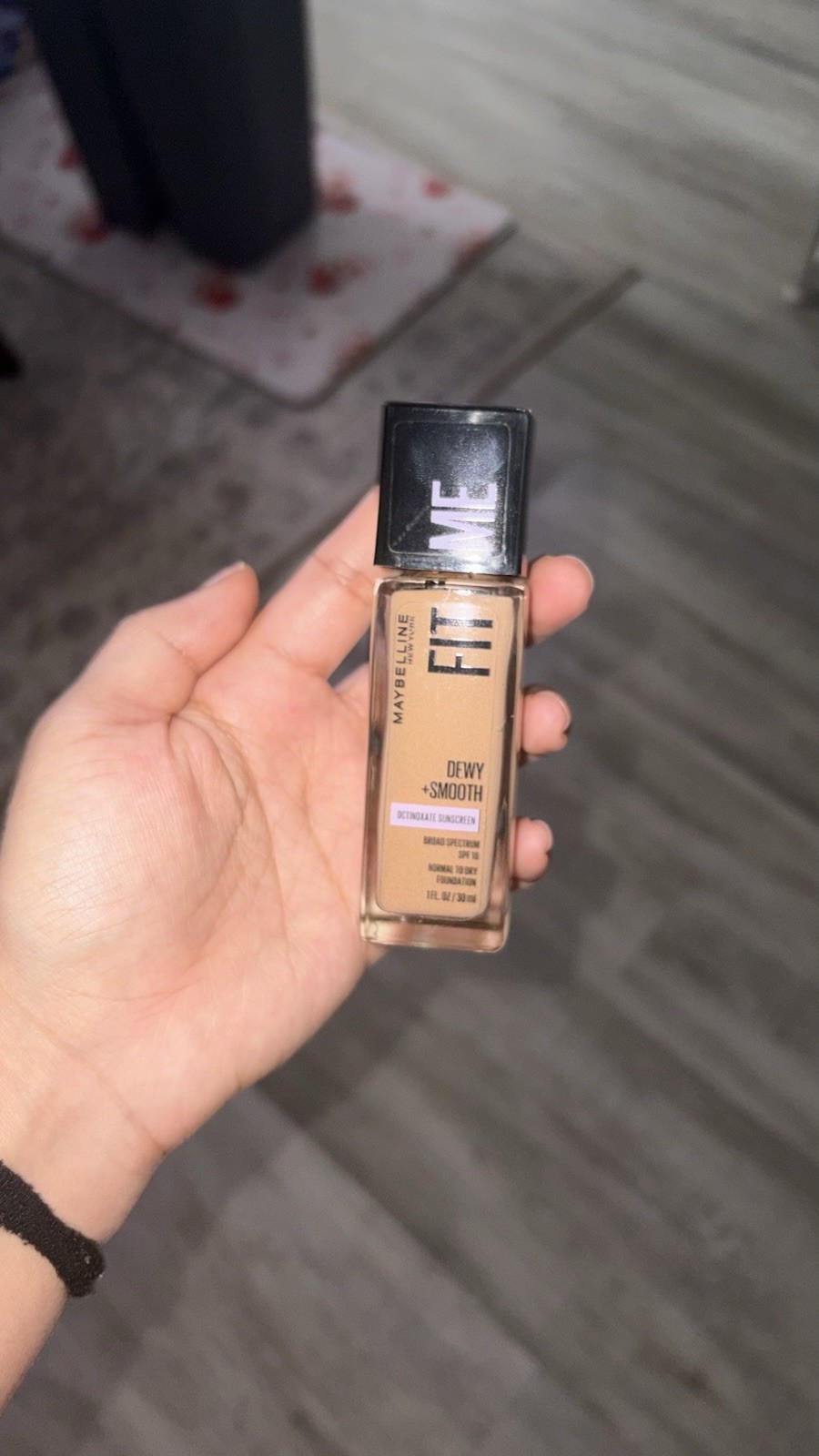 Maybelline Fit Me Dewy + Smooth Liquid Foundation SPF 18 Medium Shade 220 1 oz