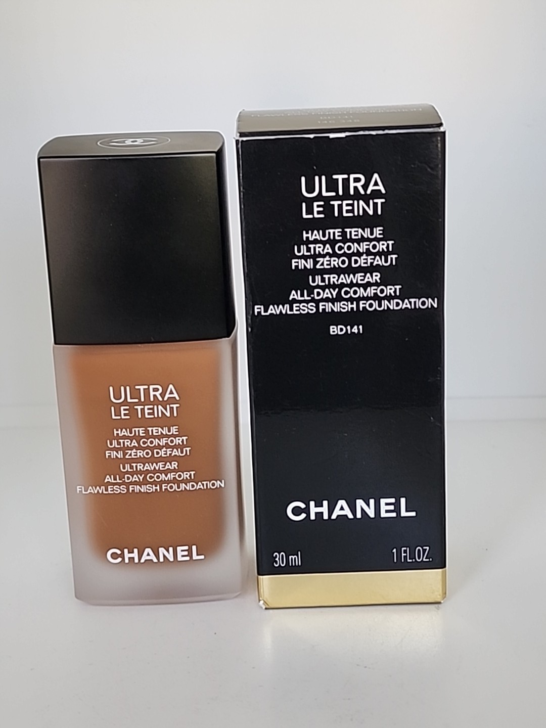 Chanel Ultra Le Teint Ultrawear All Day Comfort Flawless Liquid Foundation BD141