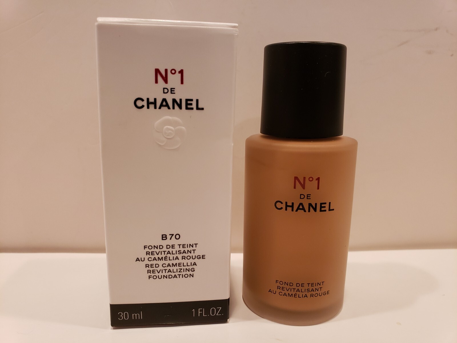 Chanel ~ No1 De Chanel ~ Red Camellia Revitalizing Foundation B70 ~ NIB