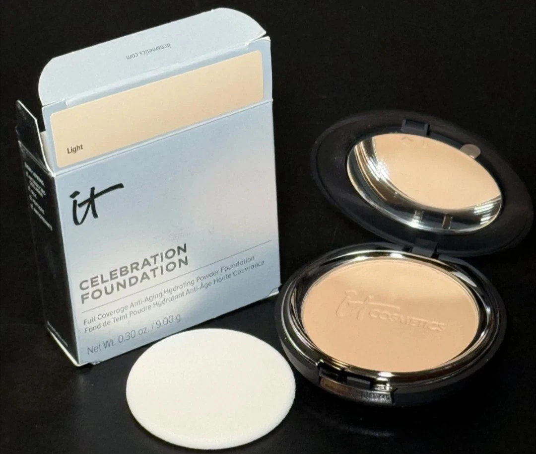 It Cosmetics Celebration Foundation Powder ~ LIGHT ~ 0.30oz / 9g ~ NIB FAST SHIP