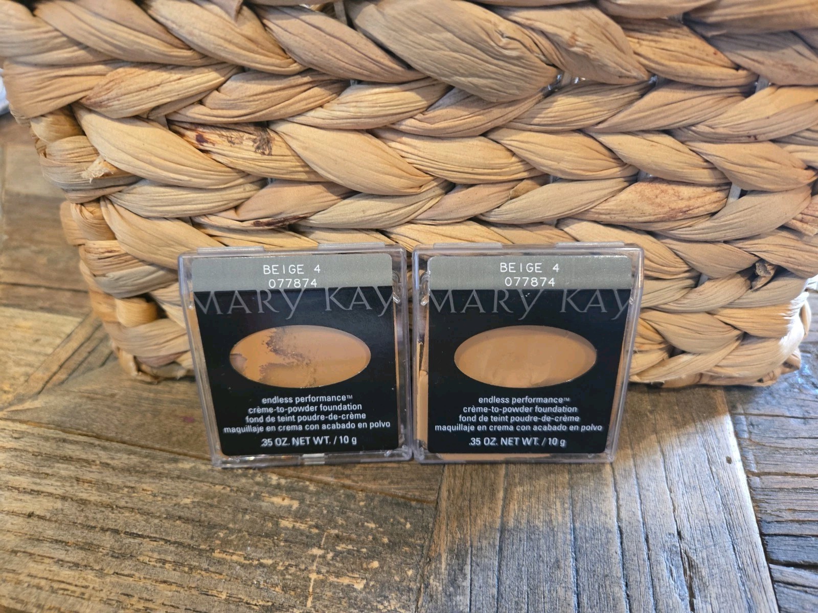 (Lot Of 2) Beige 4 Endless Performance Cream-to-powder Foundation(NOS) W FLAWS