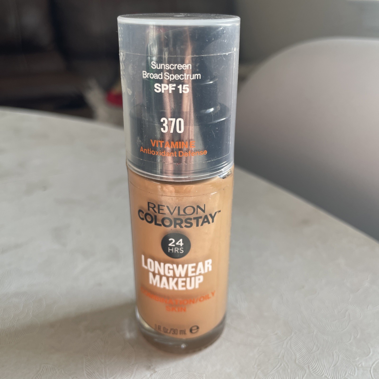 Revlon Longwear Foundation Makeup, Combination/Oily 370 Toast