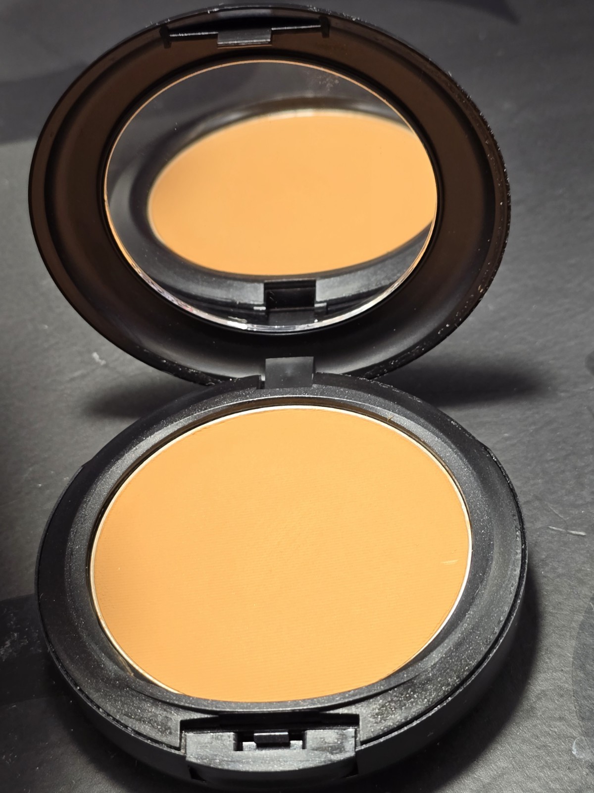 MAC Studio Fix Powder Plus Foundation 0.52oz / 15g ~ NW43