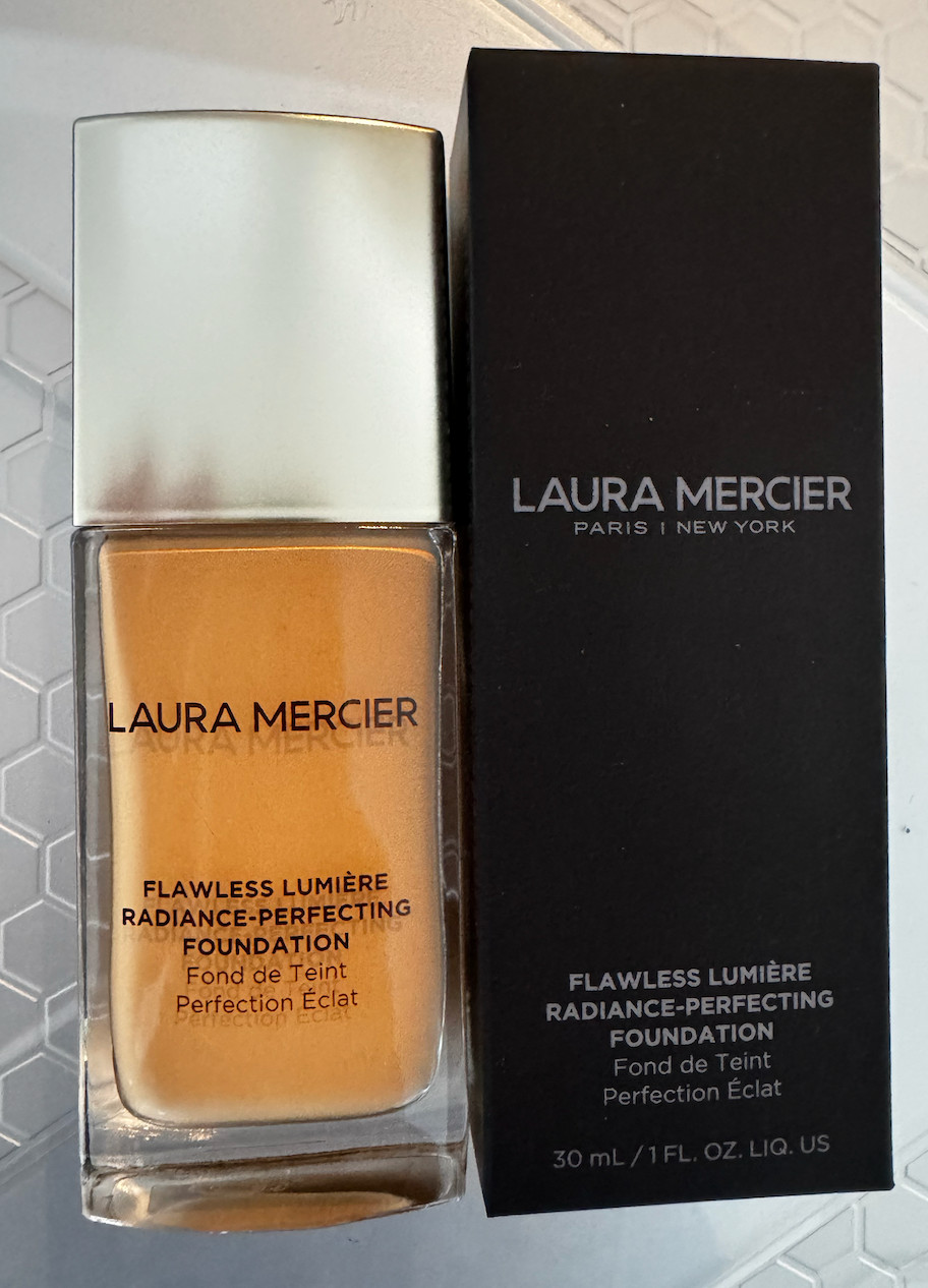 Laura Mercier Lumiere Foundation 2W1.5 Bisque 3-PACK