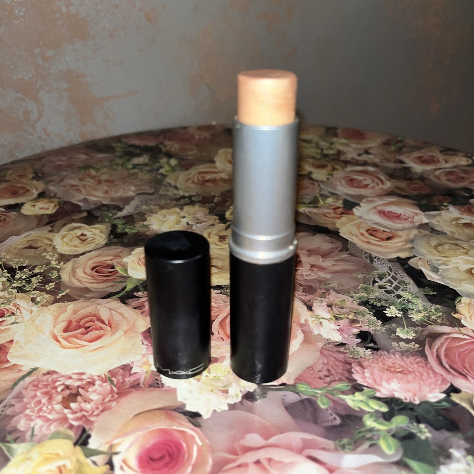 MAC Colouring Stick (Original Formula) Highlighter – HONA-LULU 9g/.31 US OZ