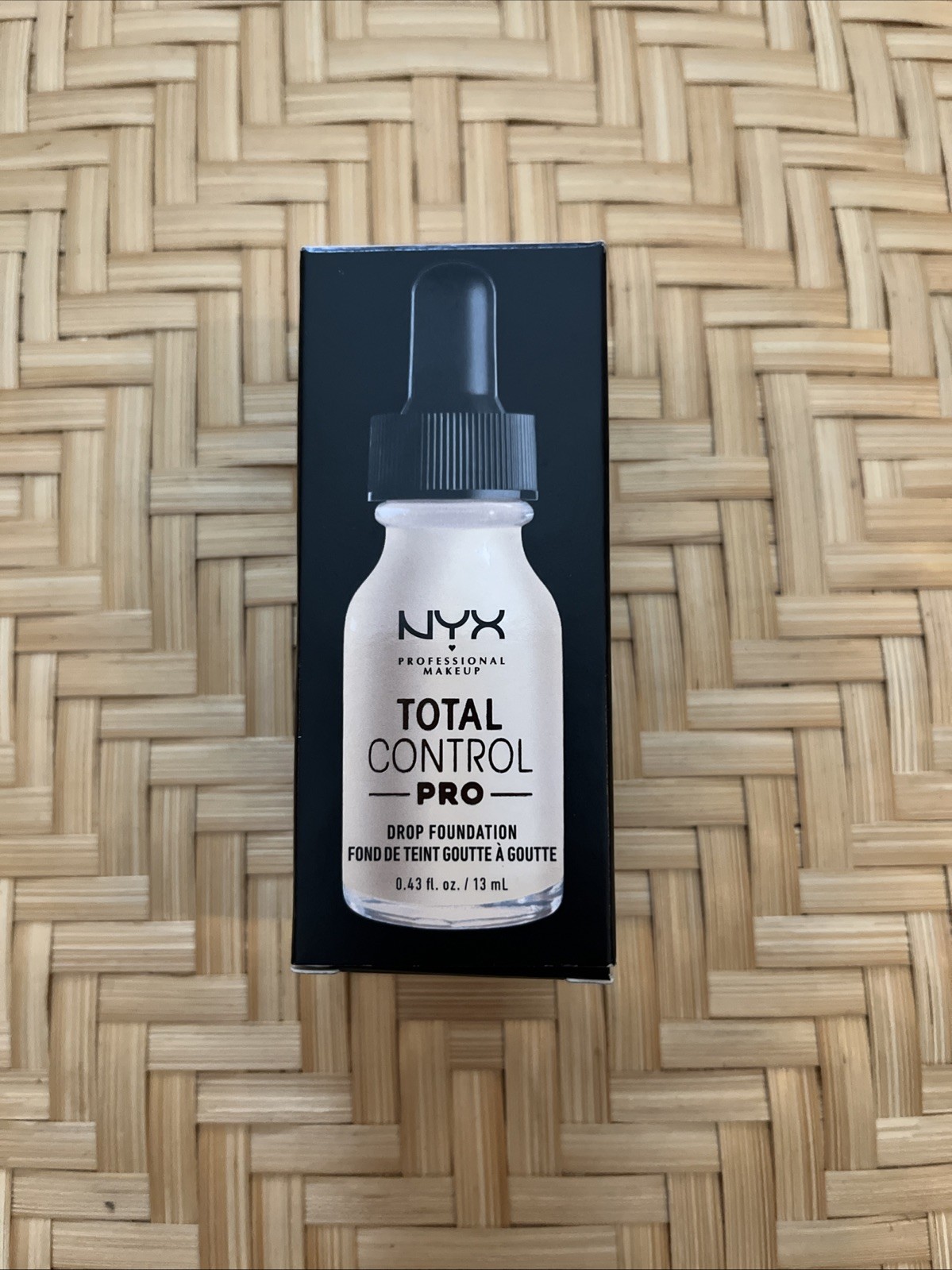 NYX TOTAL CONTROL PRO DROP FOUNDATION Light Pale 13 mL NEW