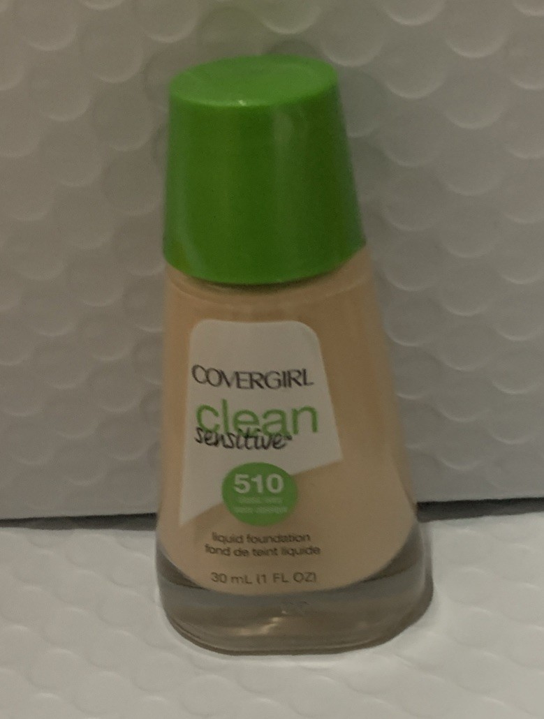 Covergirl COVER GIRL Clean Sensitive Liquid Foundation – 510 Classic Ivory -NEW