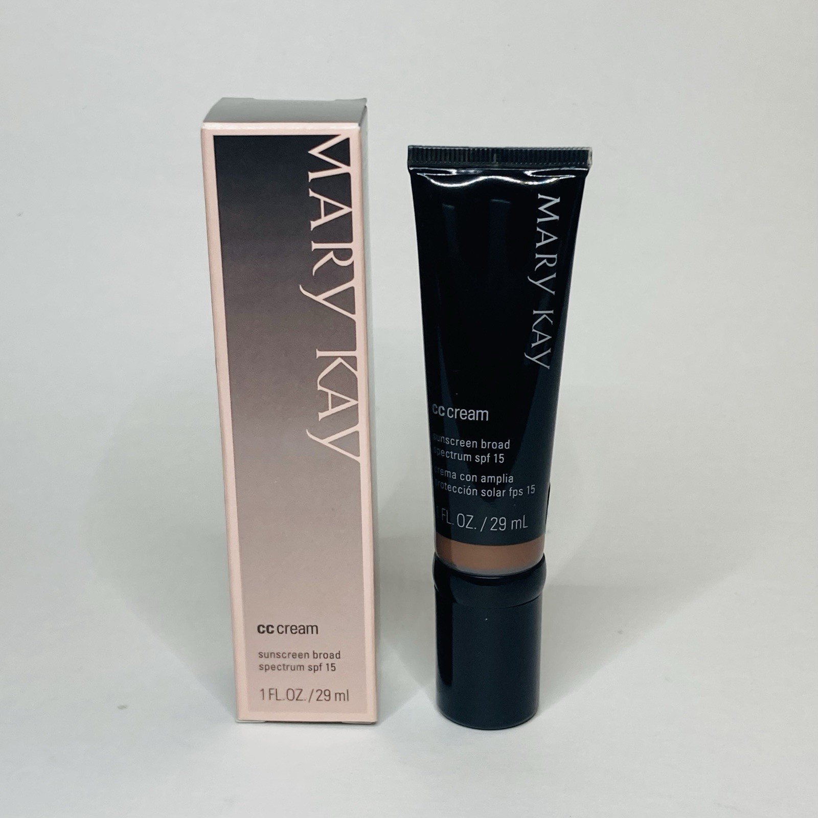 Mary Kay CC Cream Sunscreen Broad Spectrum SPF 15 – Very Deep – New In Box