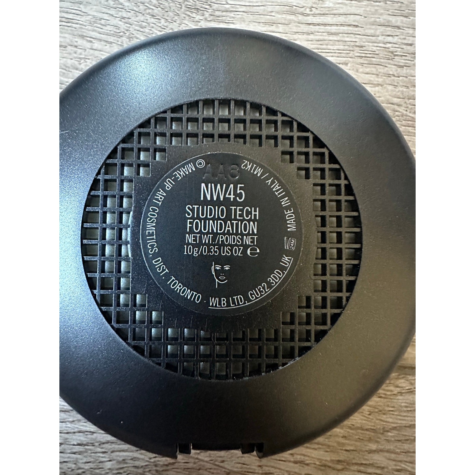 MAC Studio Tech Foundation NW45 – Discontinued