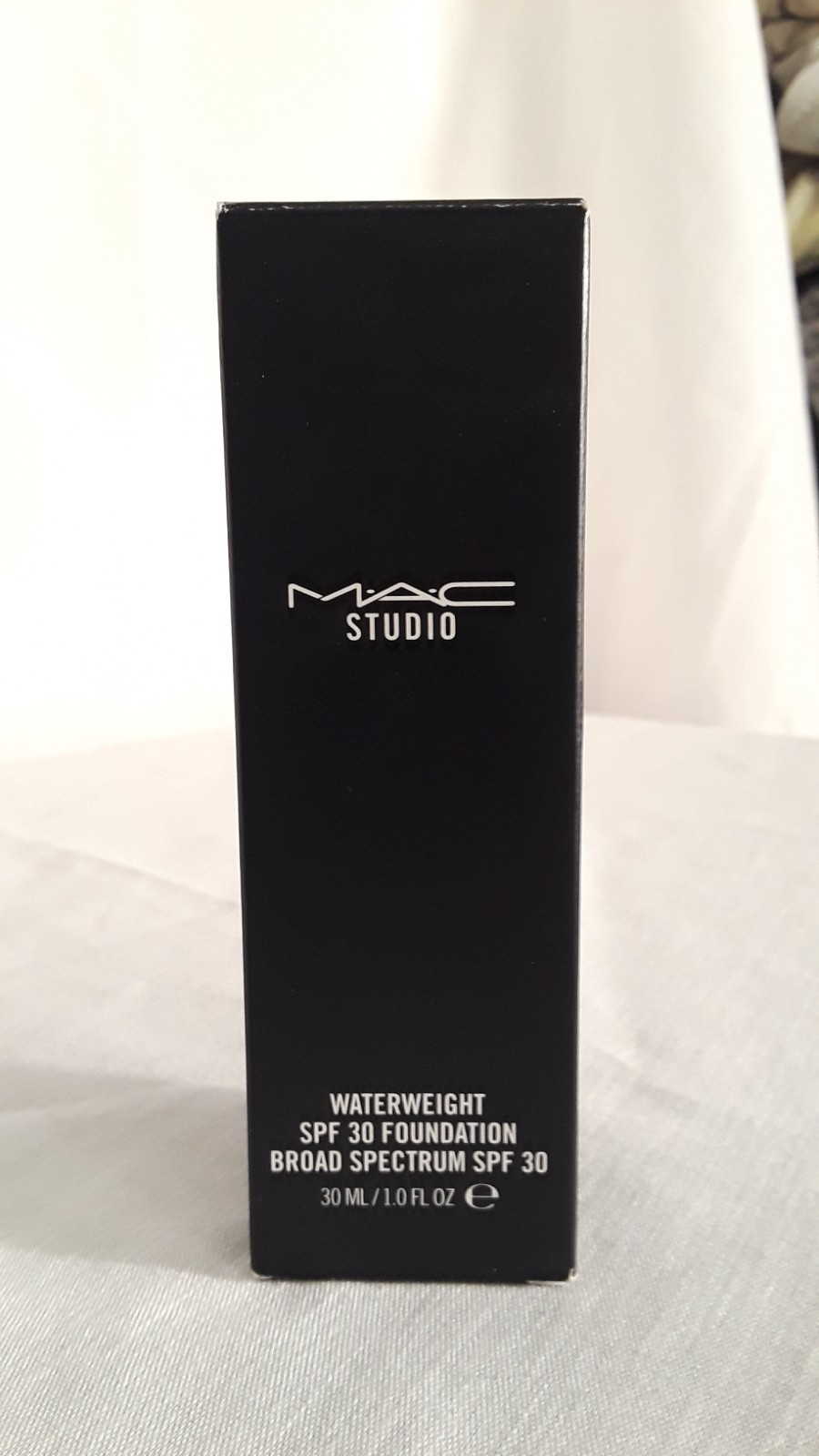 MAC Studio Waterweight SPF30 Foundation / Shade NW43 /Full Size 1oz / 30ml