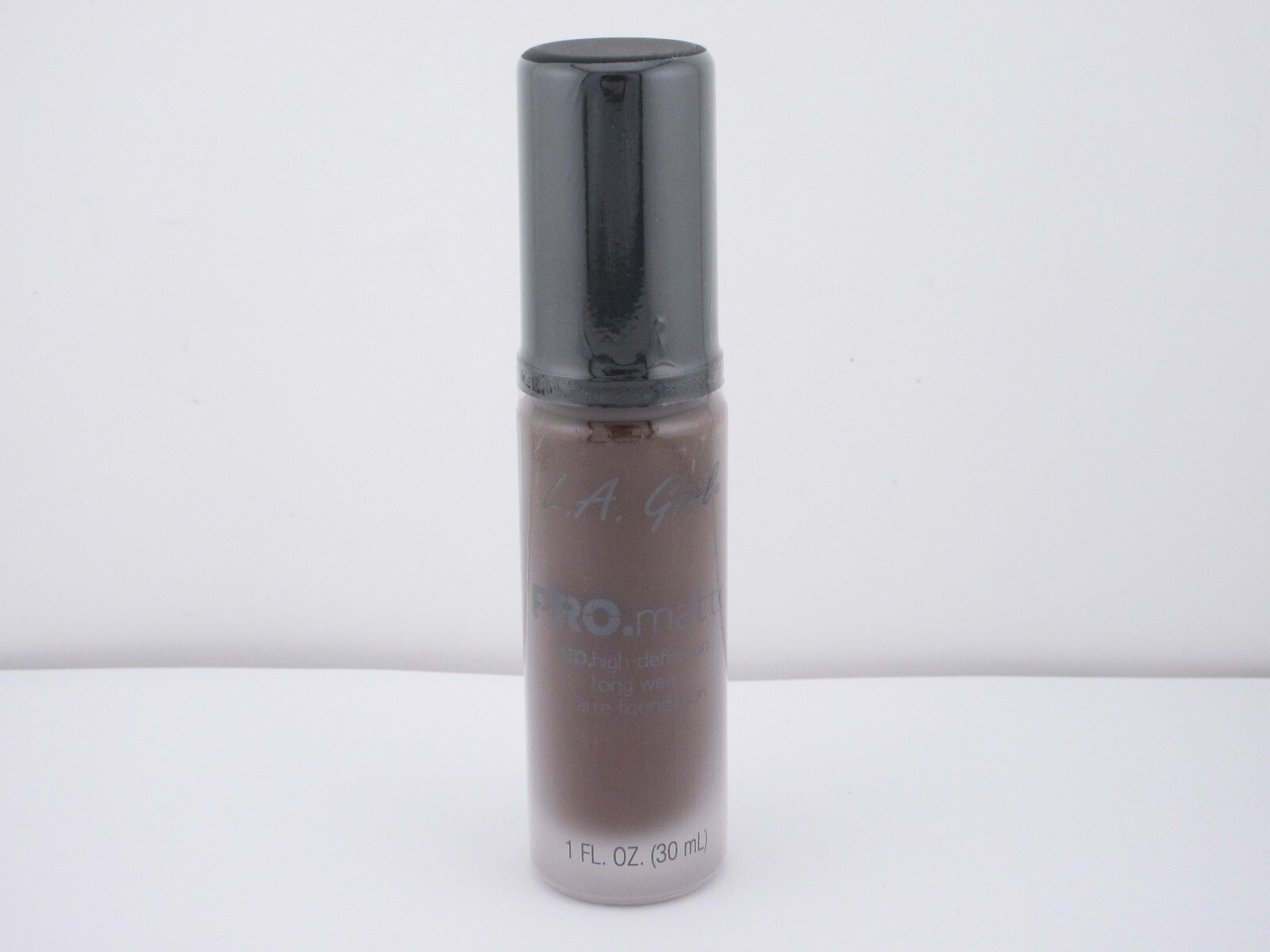 L.A. Girl Pro Matte HD Foundation 1 oz, #GLM724 – EBONY – Free Shipping!