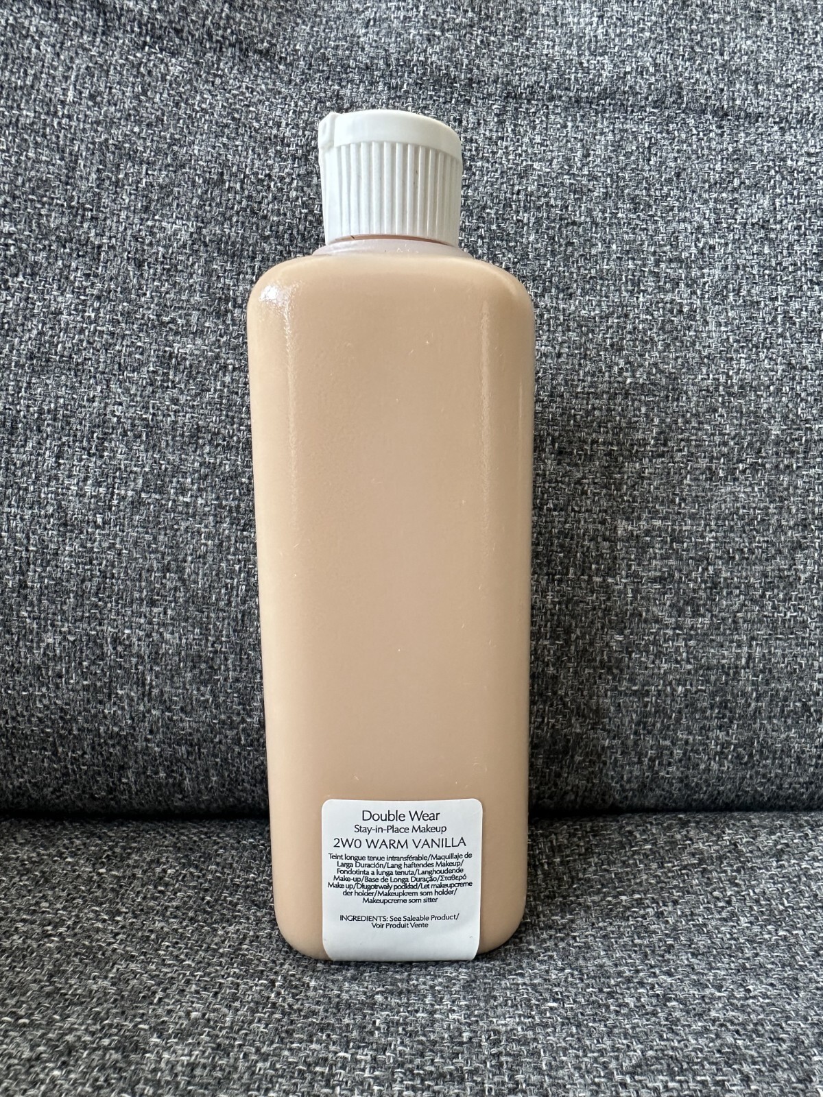 Estee Lauder Double Wear Stay-In-Place Makeup – 2W0 Warm Vanilla (200 mL)