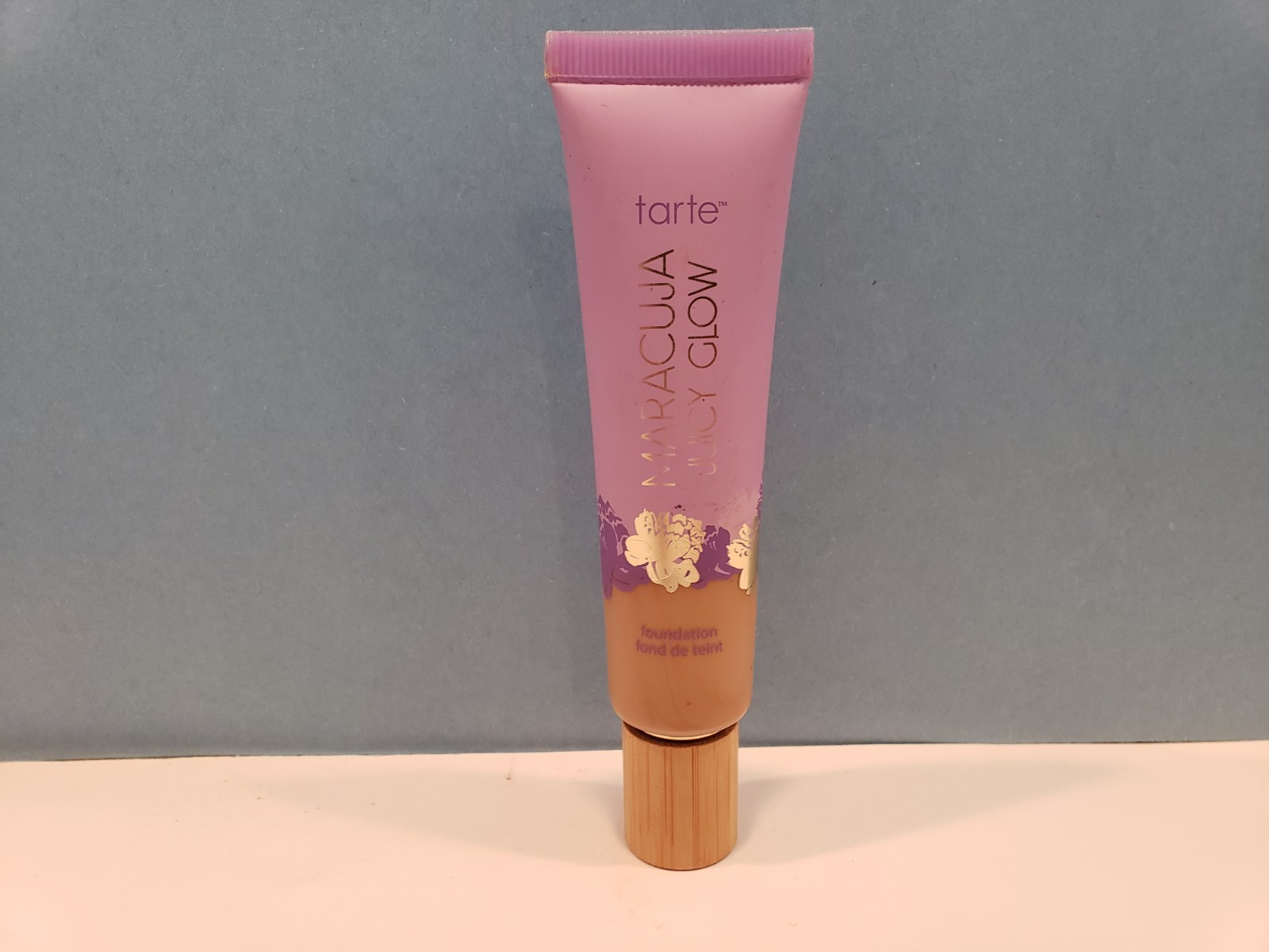 Tarte – Maracuja Juicy Glow Foundation – #28N Light Medium Neutral – 1 Fl Oz