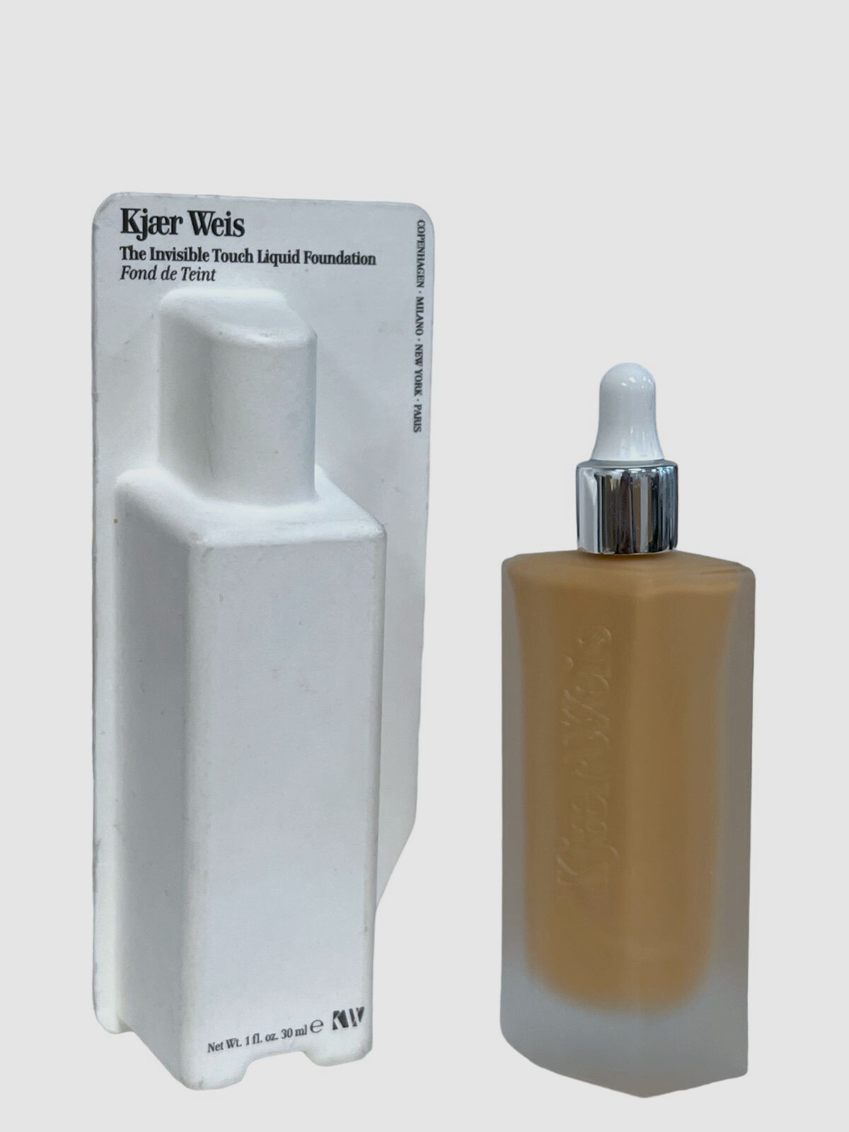$49 KJAER WEIS Invisible Touch Liquid Foundation M235 Finesse 30 ml | 1 fl.oz.