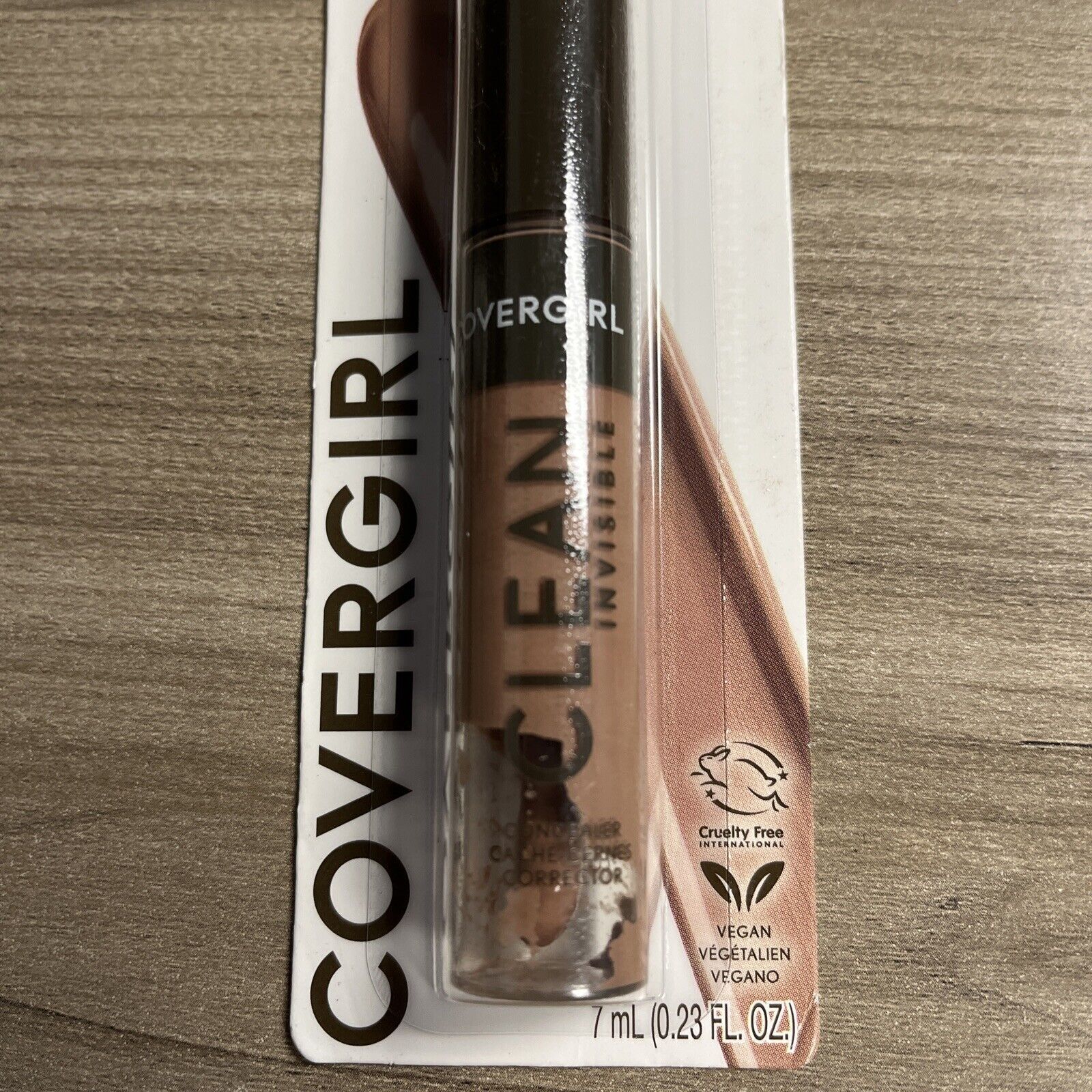 Covergirl Clean Invisible Concealer 140 Natural Beige Fragrance Free Vegan
