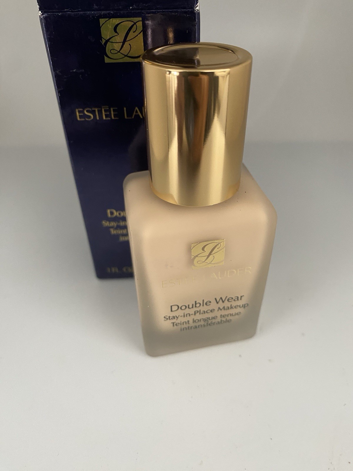 Estee Lauder Double Wear Stay In Place Makeup -1W1 Bone – Discontinued