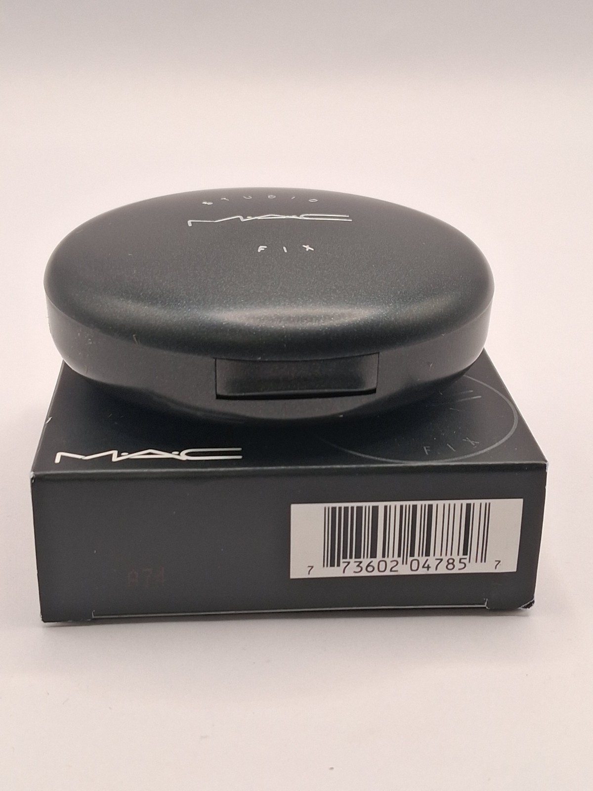 MAC C3 Studio Fix Powder Plus Foundation Original Formula Discontinued