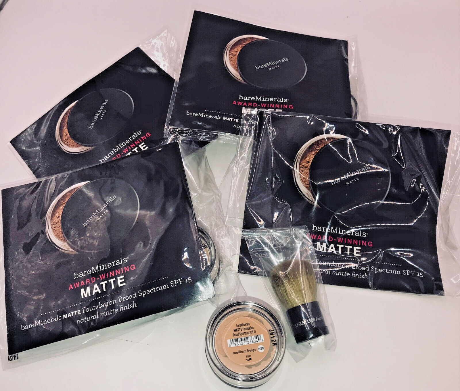 bareMinerals MEDIUM BEIGE Matte Foundation + Brush 0.01 oz SAMPLE SIZE LOT of 4