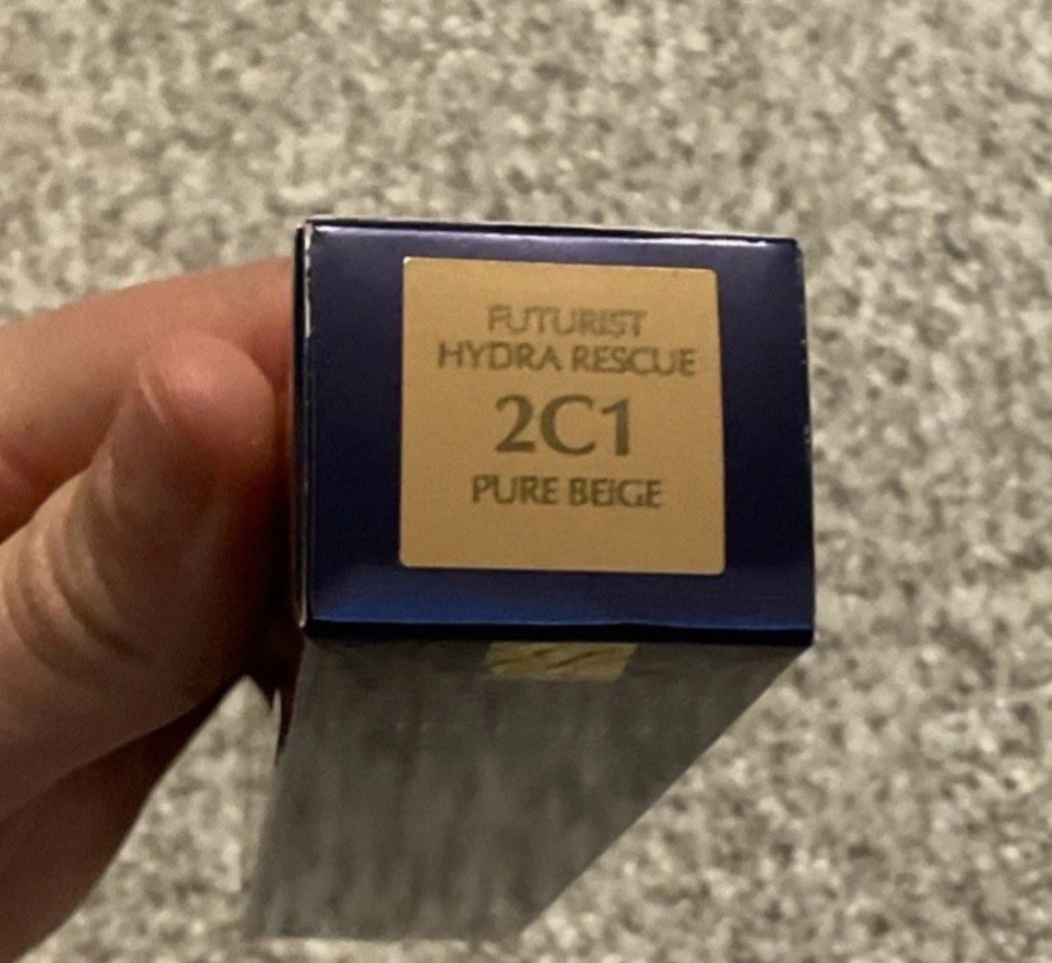 Estee Lauder Futurist Hydra Rescue Moisturizing Makeup – 2C1 Pure Beige – New