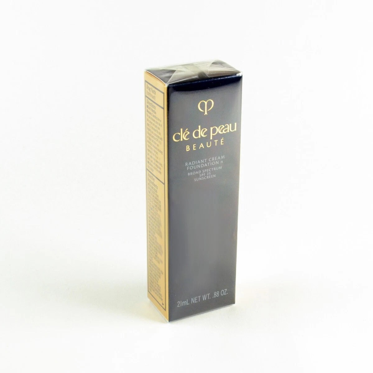 Cle De Peau Radiant Cream SPF 25 Foundation O30 MEDIUM OCHRE – 0.88 Oz. / 21mL