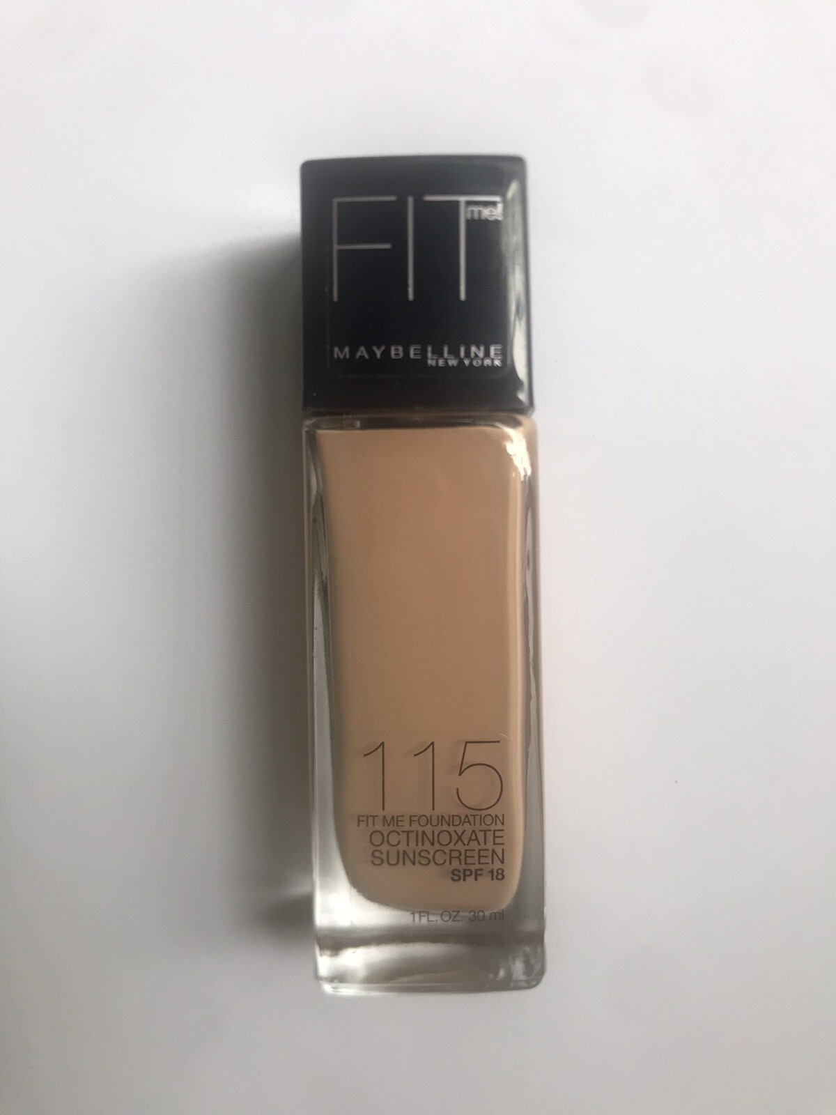 Maybelline Fit Me Foundation Octinoxate Sunscreen SPF 18 Ivory 115-Scuffed Lid