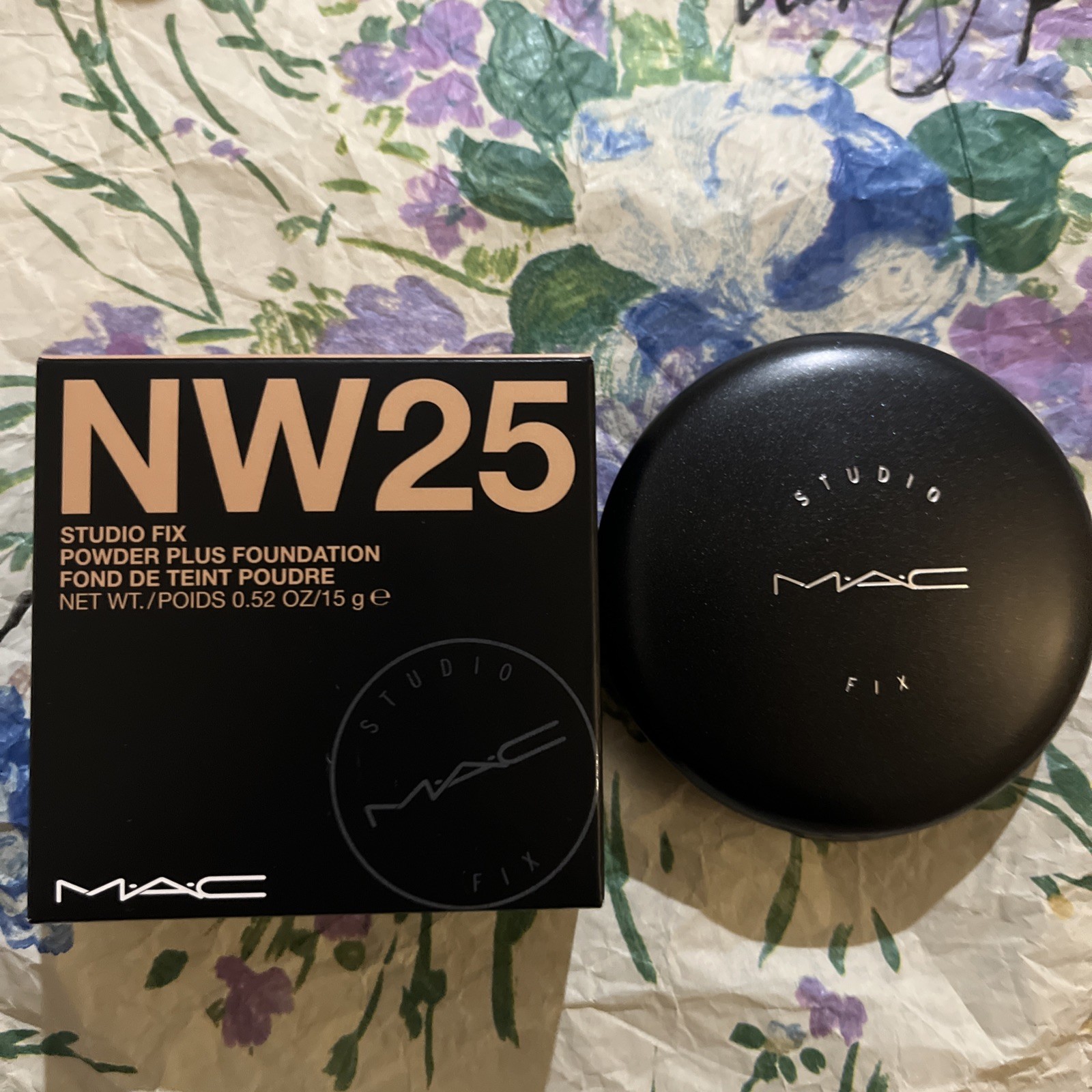 Mac Studio Fix Powder Plus Foundation (NW25)