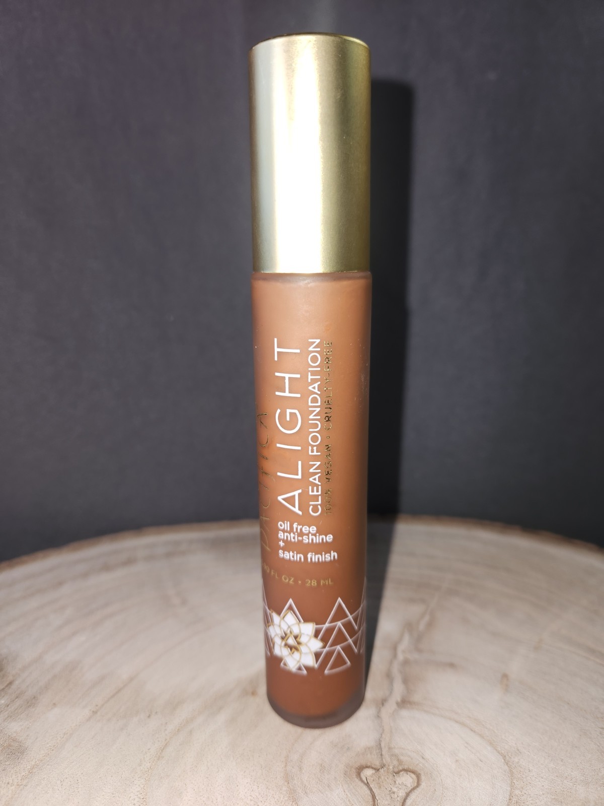 Pacifica Alight Clean Foundation Oil -Free Satin Finish COOL DEEP 04CD 28ml New