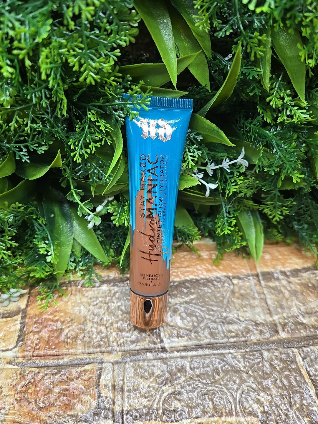 Urban Decay Hydromaniac Glowy Tinted Hydrator Foundation 80 Deep