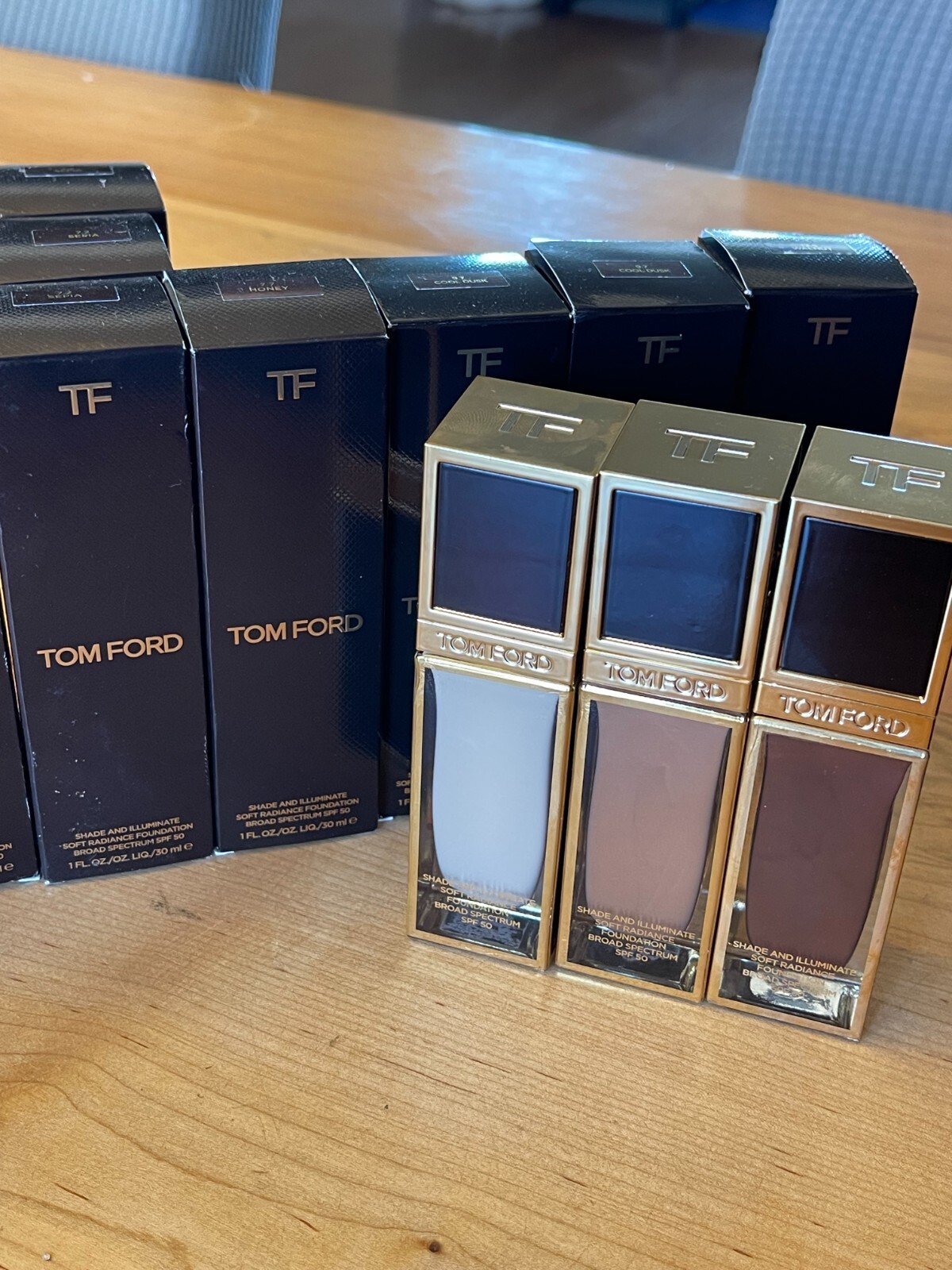 TOM FORD SHADE AND ILLUMINATE SOFT RADIANCE FOUNDATION PICK YOUR SHADE $149 NIB