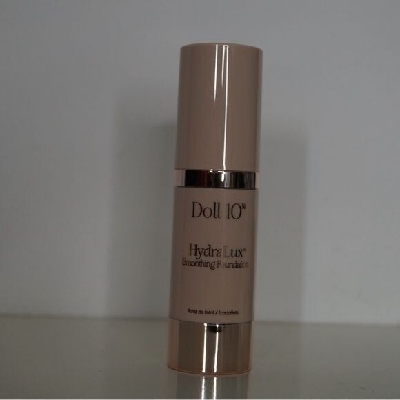 Doll 10 Hydralux Smoothing Fair Foundation NEW