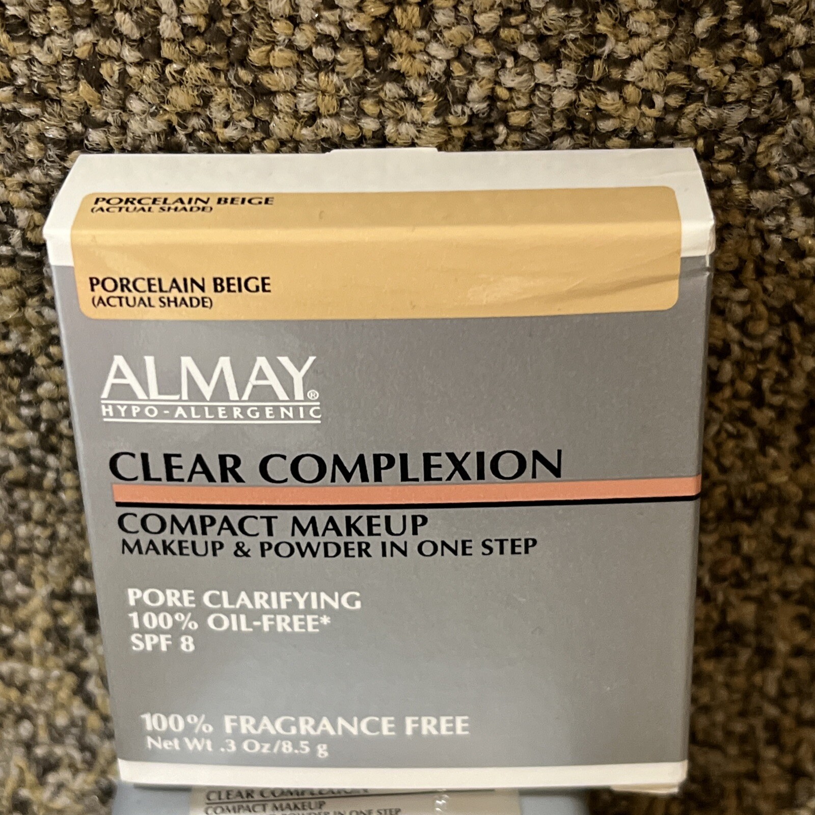 Almay Clear Complexion Compact Makeup PORCELAIN BEIGE Fragrance Free Oil free