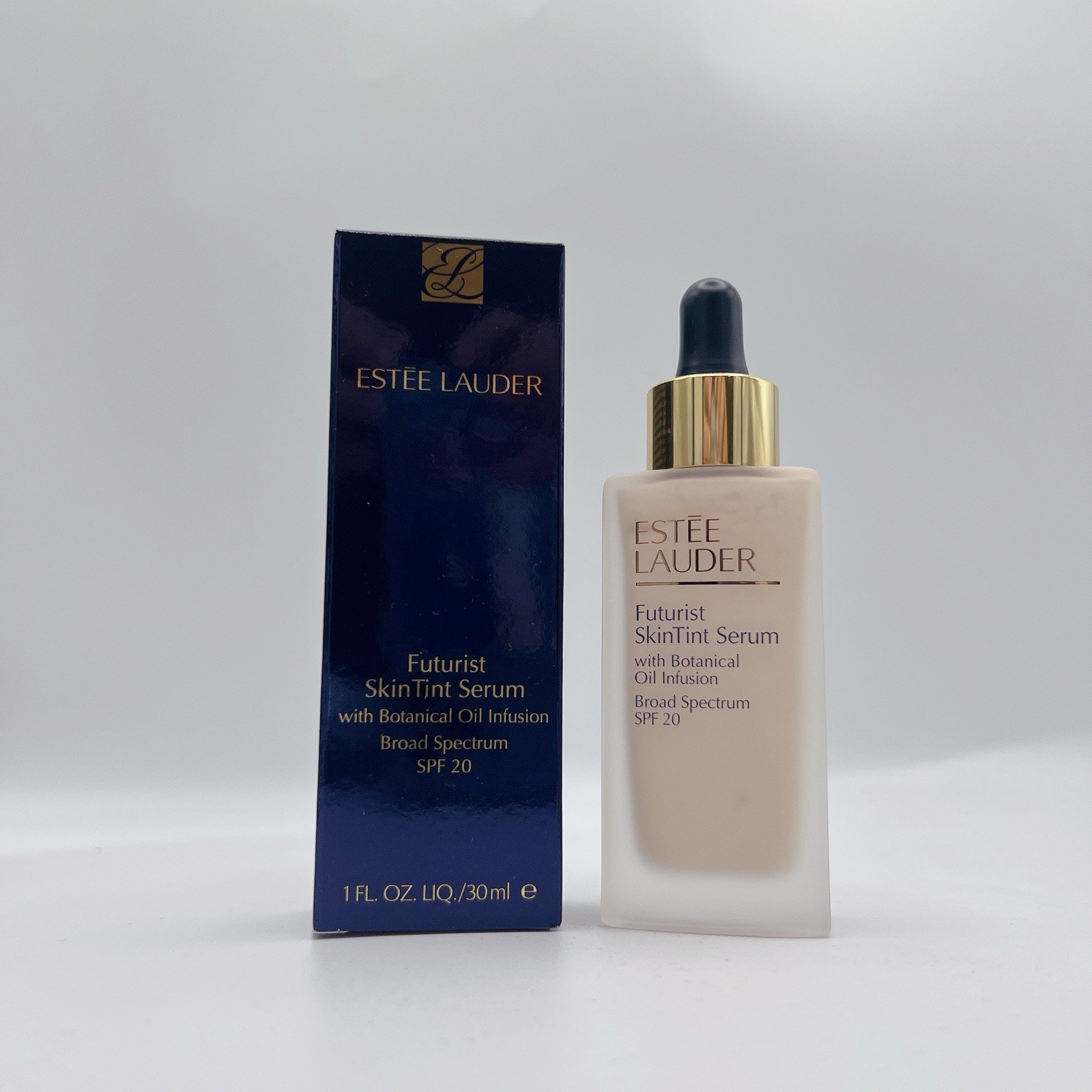 Estee Lauder Futurist SkinTint Spf20 Serum Foundation 0N1 ALABASTER 30mL NIB.