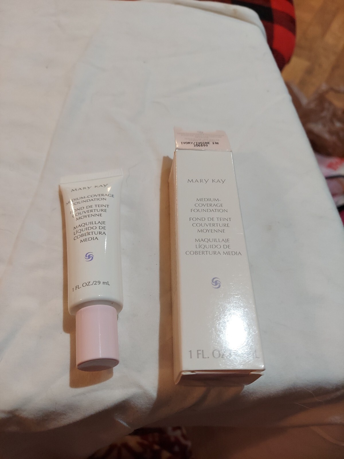 New No Box Mary Kay Medium Coverage Foundation Beige 202 356800 Pink Cap