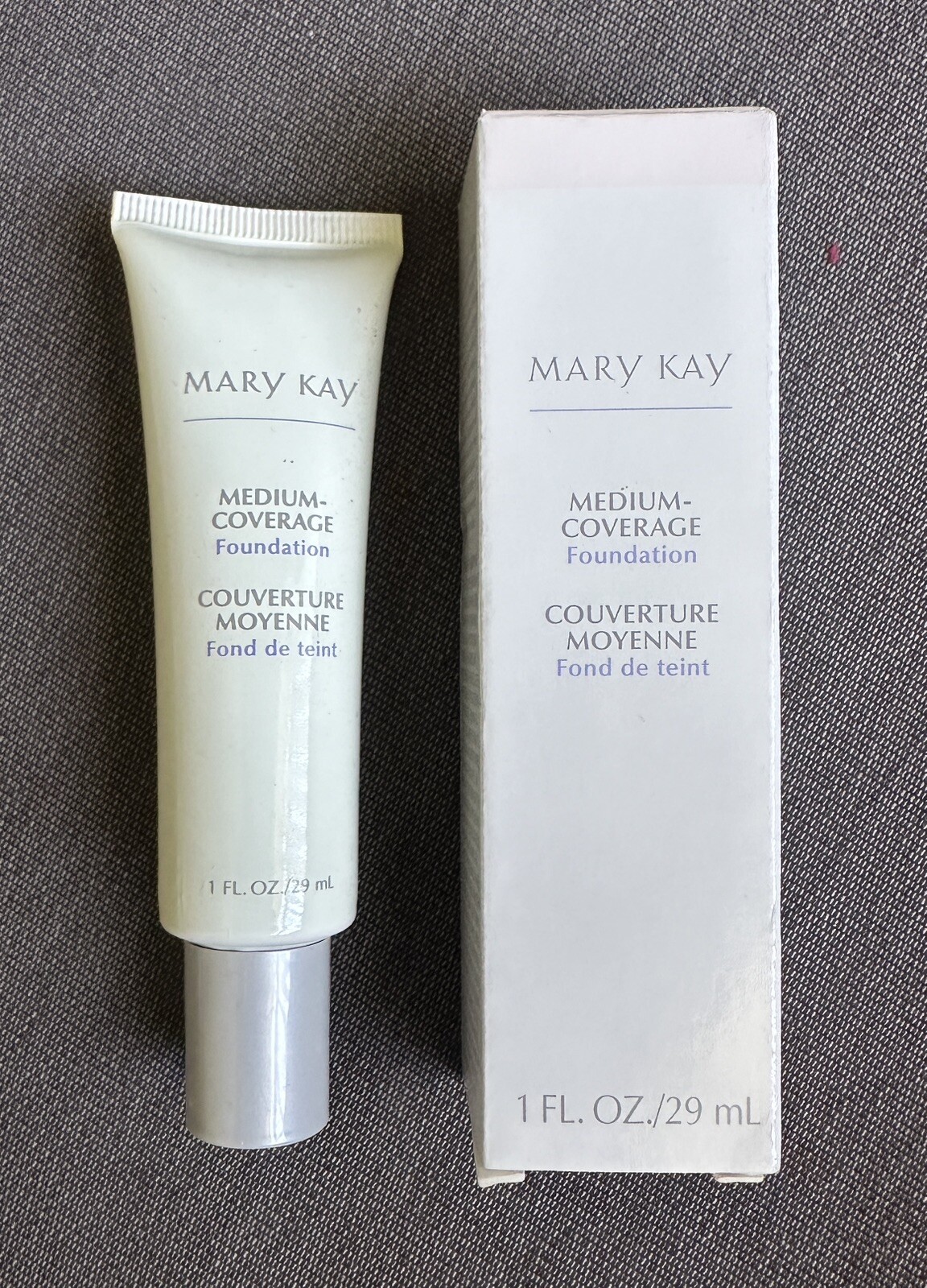 Mary Kay Medium Coverage Foundation Beige 404 Gray Lid #356900