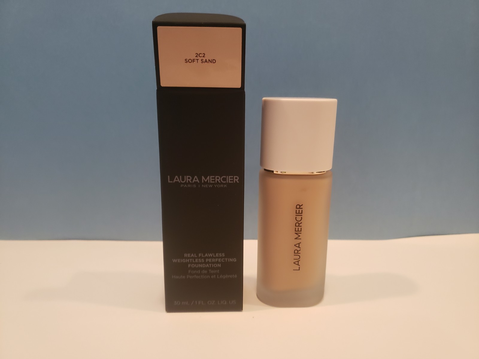 Laura Mercier~Real Flawless Weightless Perfecting Foundation~2C2~SOFT SAND-NIB