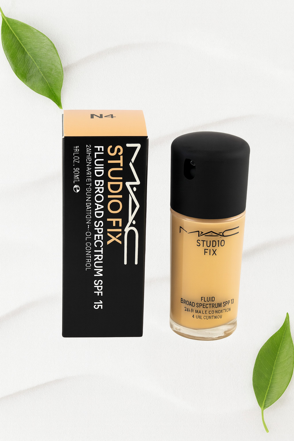 MAC Studio Fix Fluid Foundation SPF15 N4 Matte 30mL / 1oz NEW IN BOX